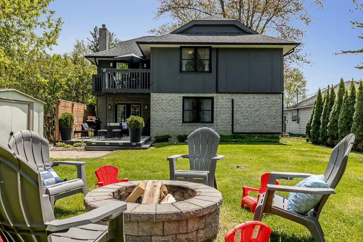 Innisfil Beach Luxury Home + Multi Potential | Private Sale 4