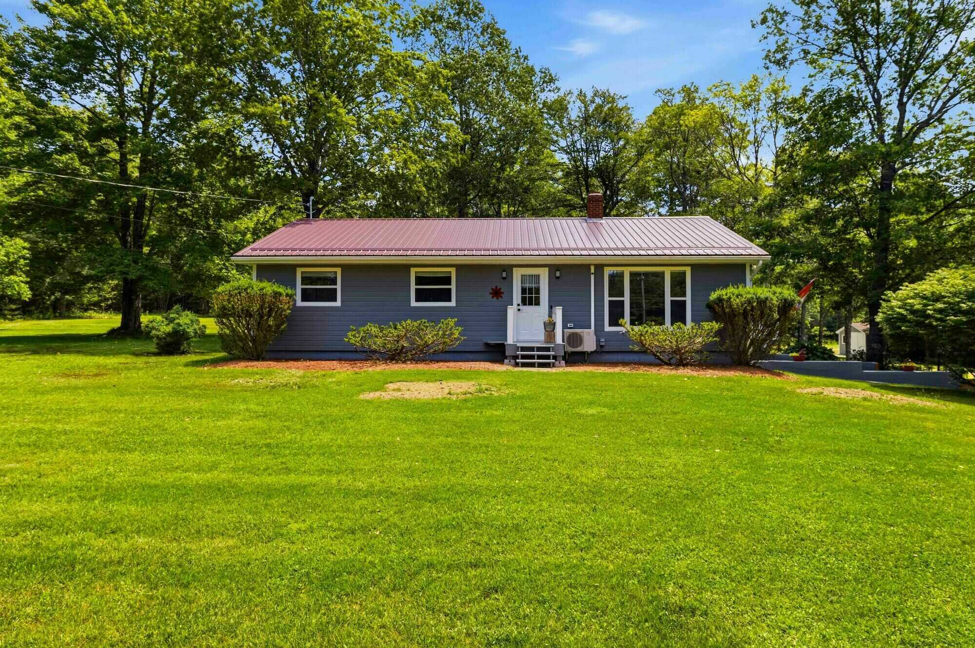 Fully Finished Bungalow on ~5 Private Acres with Pond & Oversized Garage — Lunenburg County, NS 4