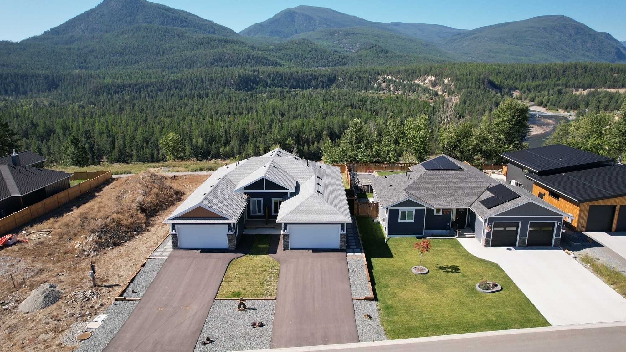 Welcome to an easy-care dream home with breathtaking views of the mountains and the St. Mary’s River below. 2