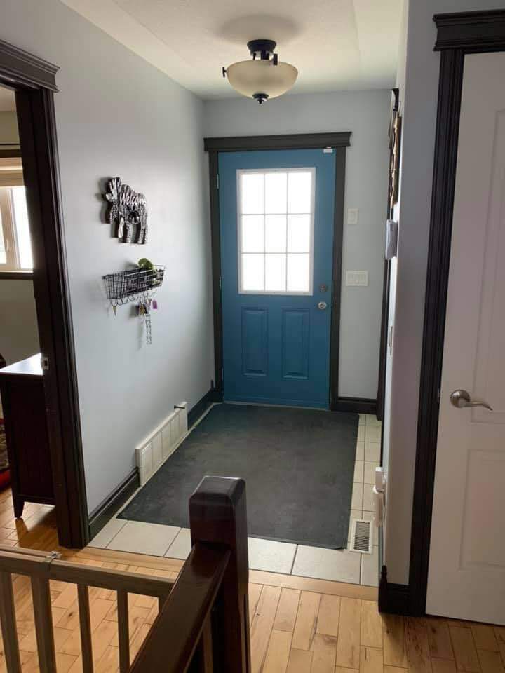 Beautiful Lake Front Property! 2