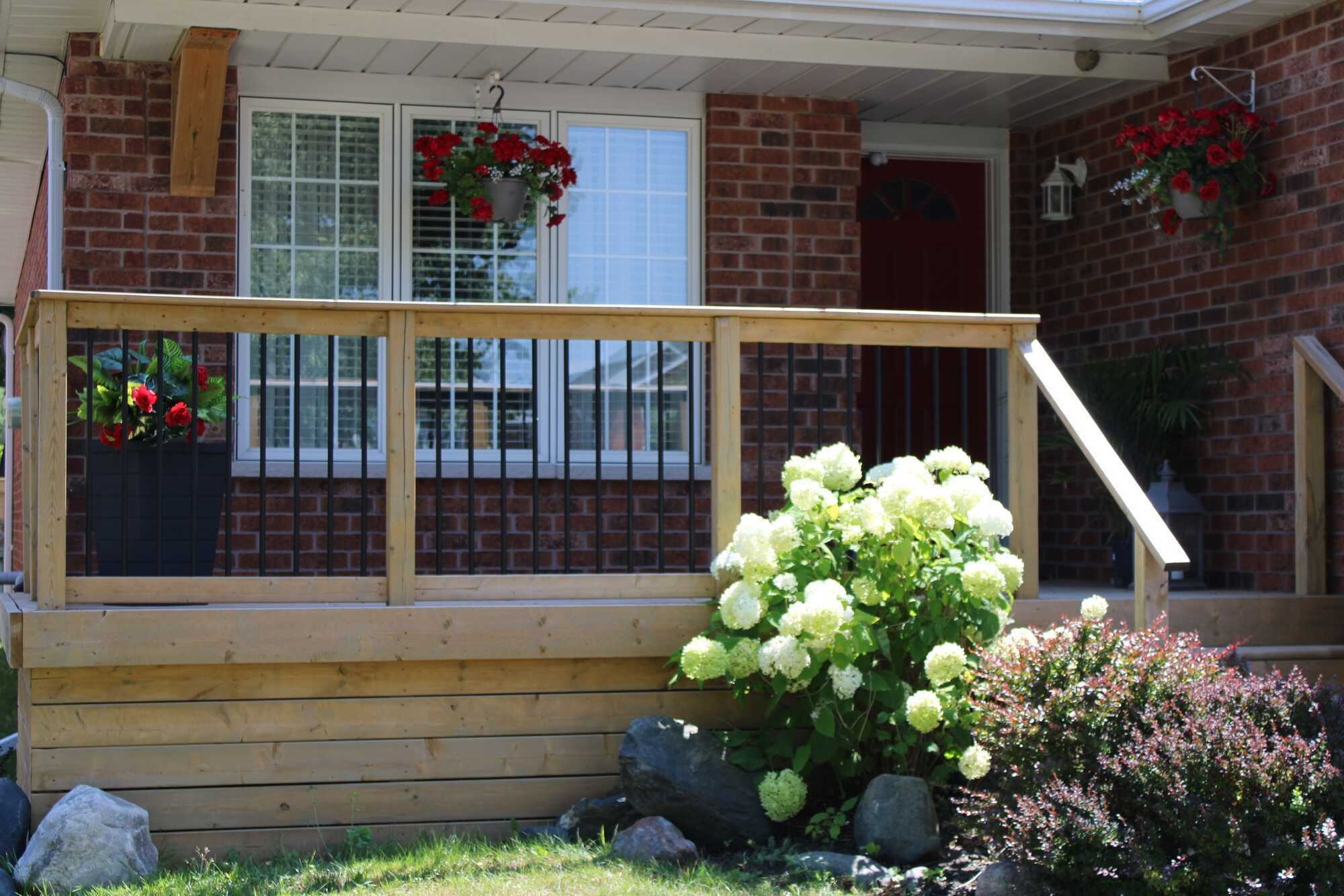 Move-in ready bungalow in one of Cobourg's most desirable areas, within easy access of the beach, downtown area, shopping and just minutes from the 401. 3