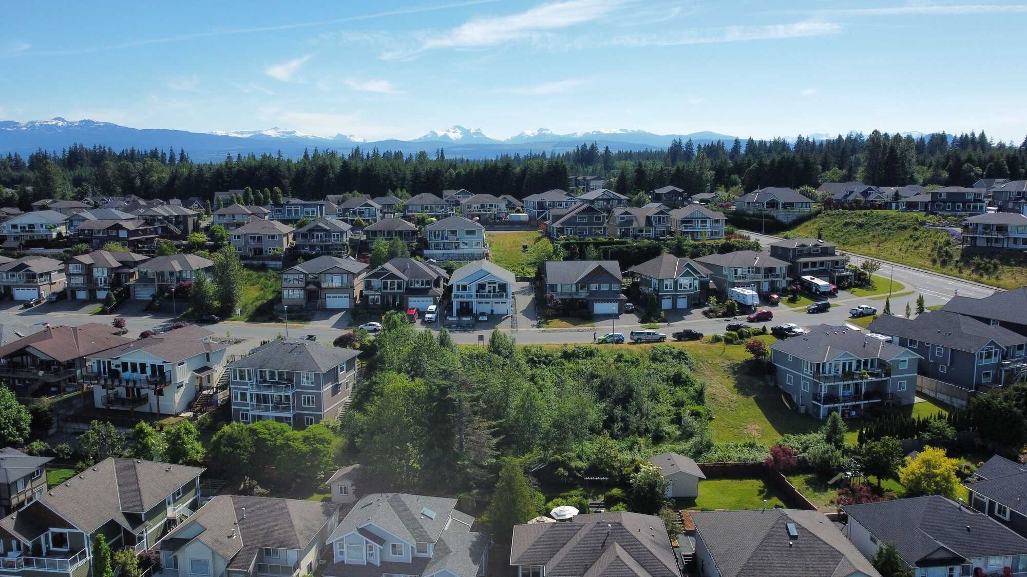 Welcome to beautiful Willow Point in Campbell River. 5