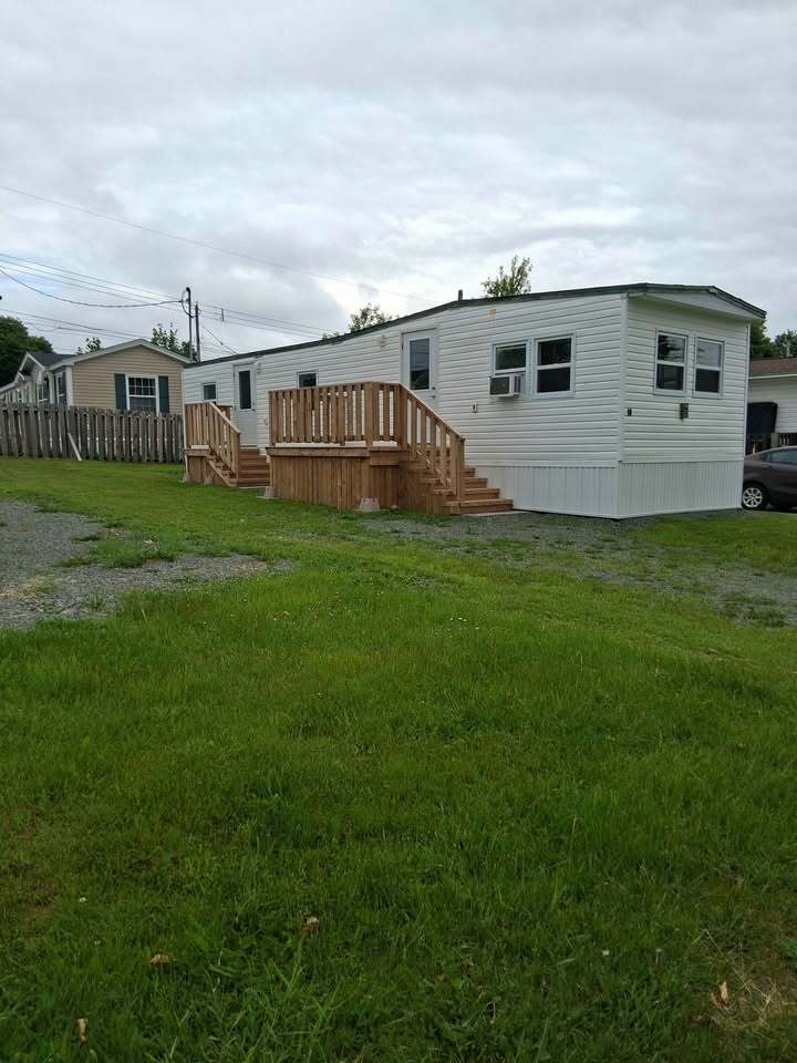 Move in ready,renovated, 2 bdrm, 1 bath. 2