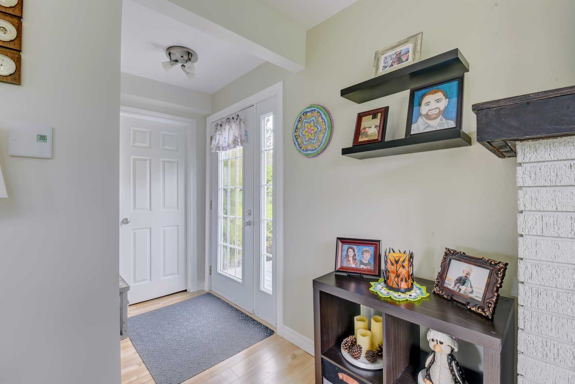 Move right into this beautifully renovated 3-bedroom (potentially 4), 1.5-bath home located in a highly desirable area of the city. 5