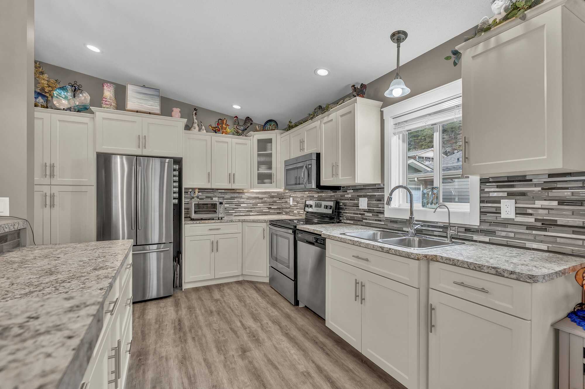 ✅ SOLD — This property is now off the market. 4