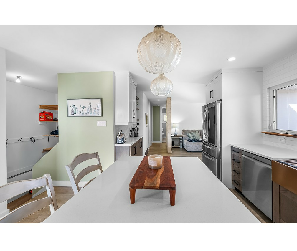 Extensively Renovated Home with Modern Comfort and Exceptional Parking 5