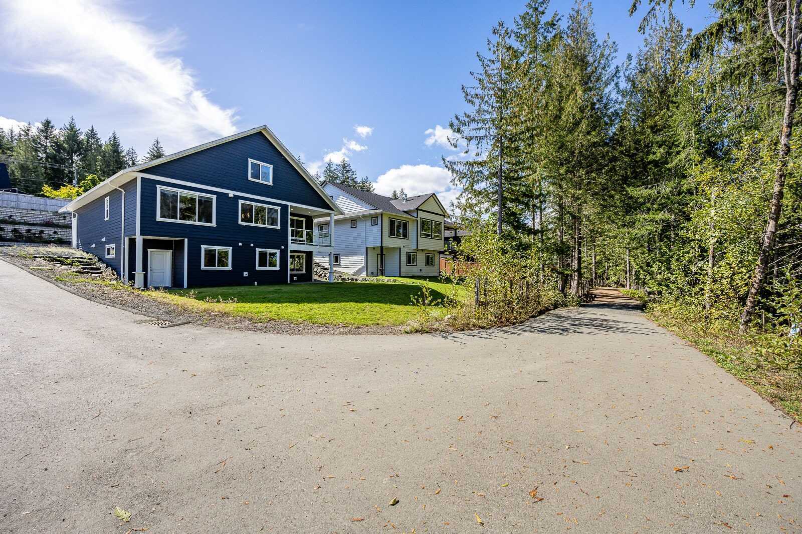 🏡 Flexible Home Ownership Opportunity!
Are you looking for a unique way to purchase your dream home? This property offers creative options tailored to the right buyer! 4