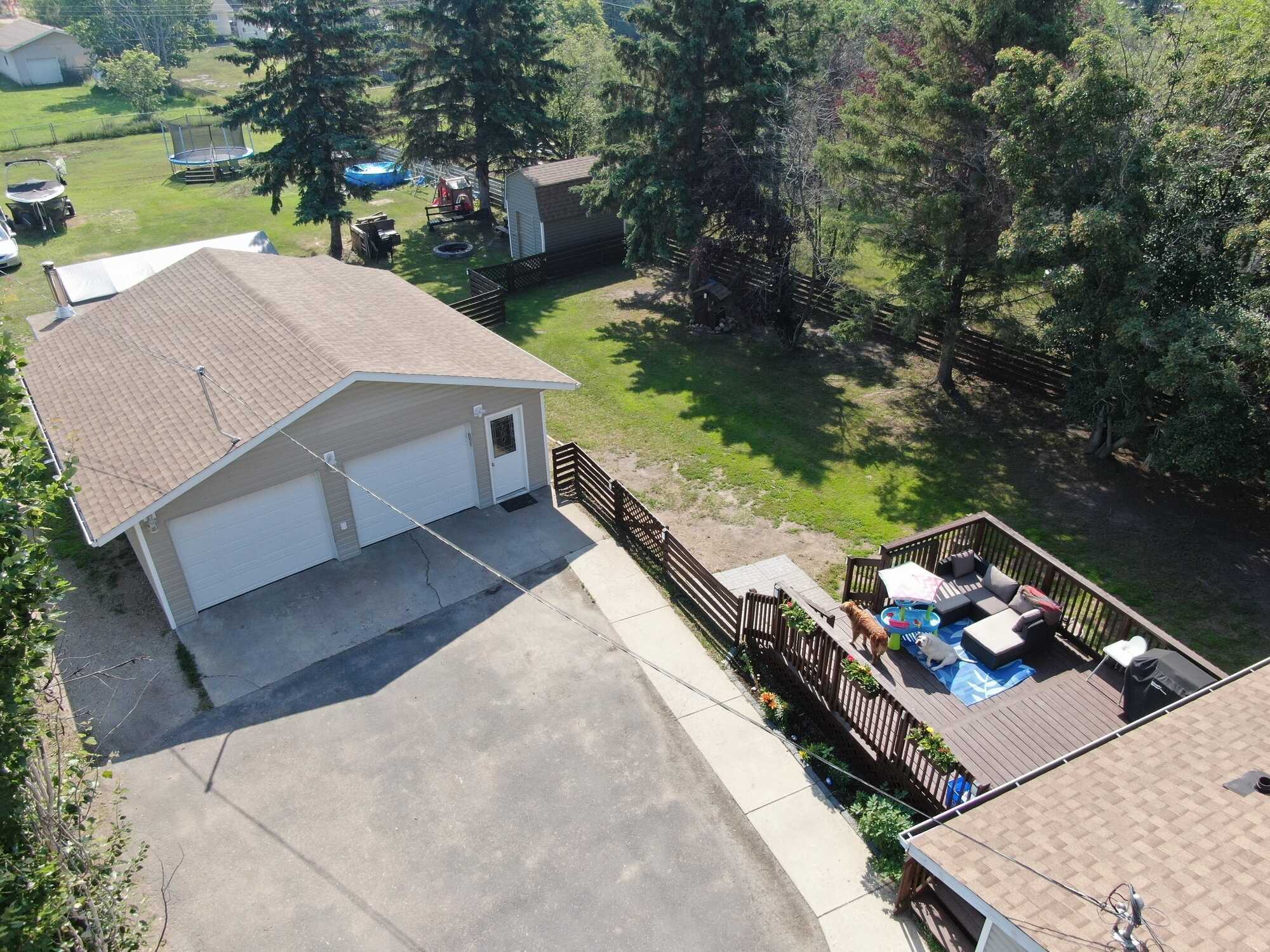 Welcome to #403, 61314 RR 463 Bonnyville, AB
Great location at Moose Lake! 5
