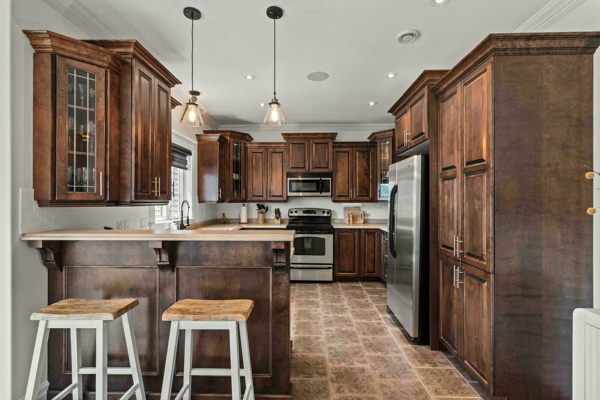 Family-Friendly Southlands Home Steps from Trails & Golf 5