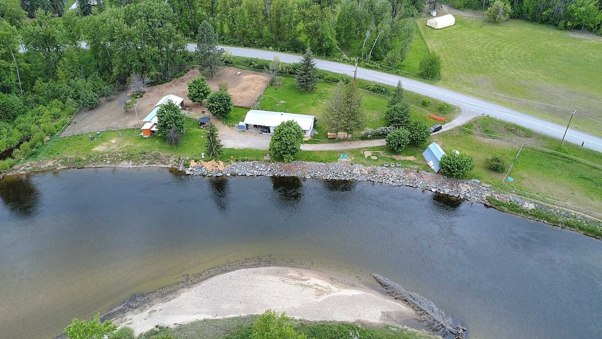 APPRAISED BETWEEN $975,000 TO $1,050,000!!!!  17 GORGEOUS FULL RIVER FRONT ACRES!!  Your own private beach and view! 4BED COUNTRY HOME! Barn, Carport, Fully Fenced, Pasture, PRIVATE Sandy Beaches and a POTENTIAL 2nd Home already started!! 2