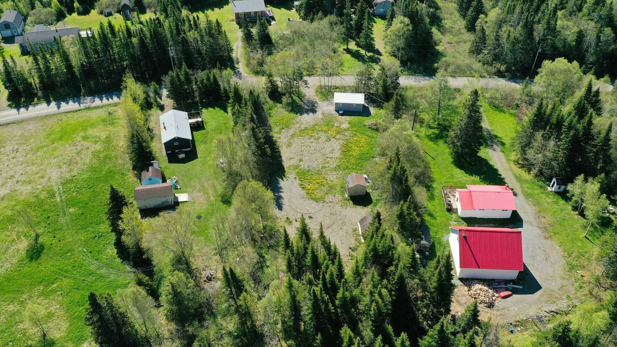 Ready to build your dream cottage in a highly sought-after area of George's Lake? 4