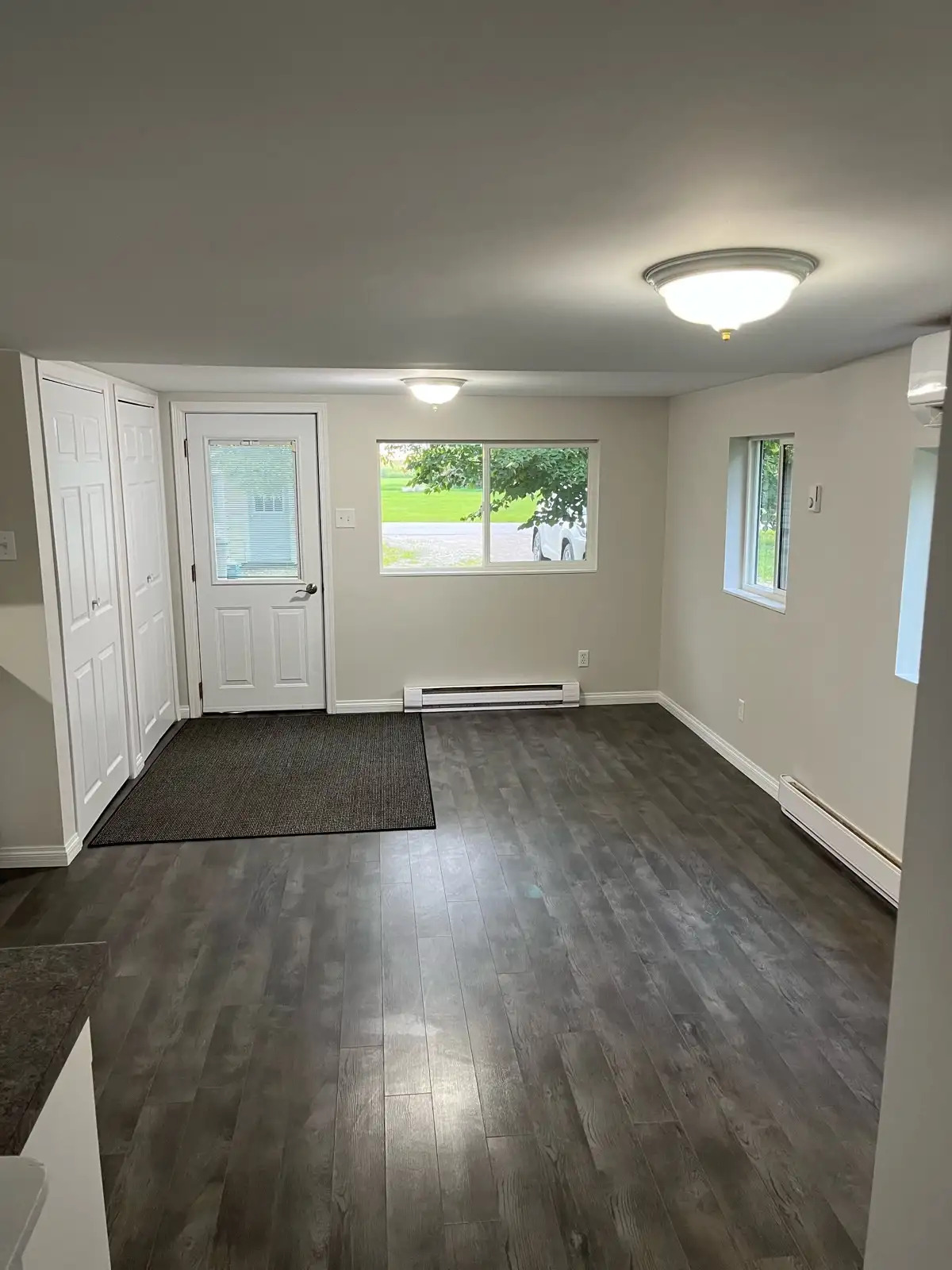 Beautiful home on Brokenhead River/Beausejour 2