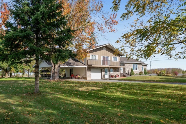 Wonderful Family Home on 2.7 Acres with 40 x 25 Workshop 5