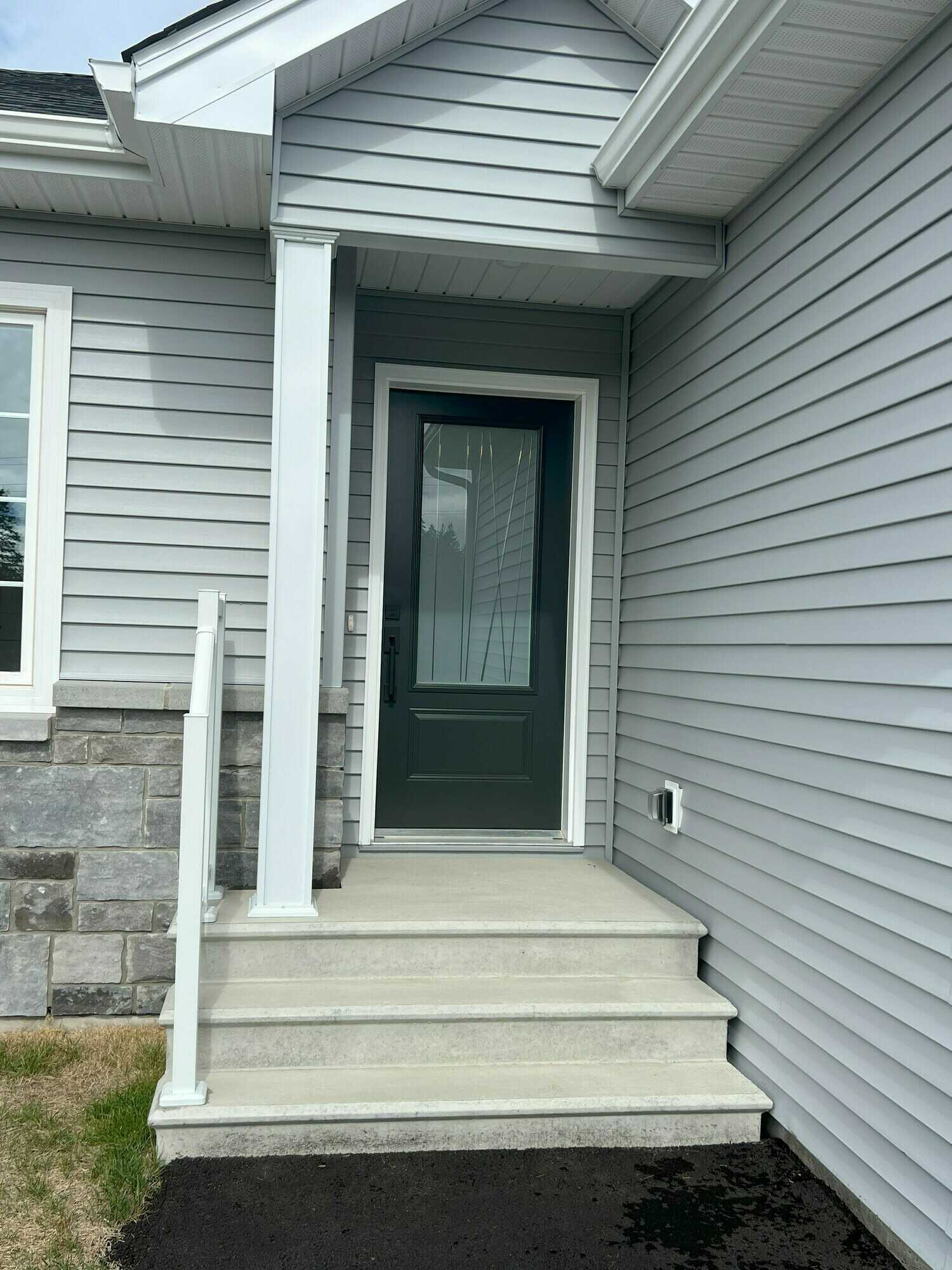 Welcome to 22 Hamel Drive! 2