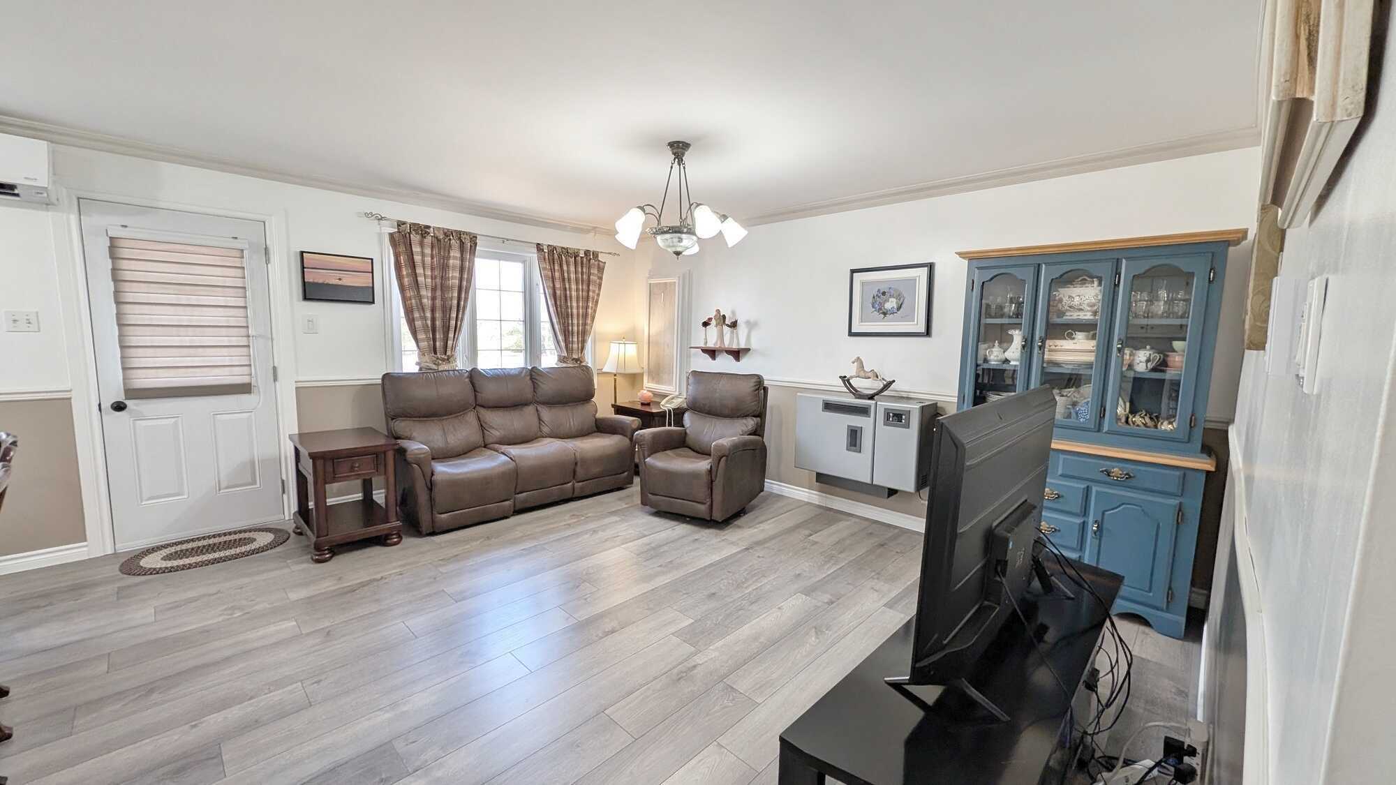 Maison à vendre Tracadie-Sheila //
Home for sale Tracadie-Sheila 2
