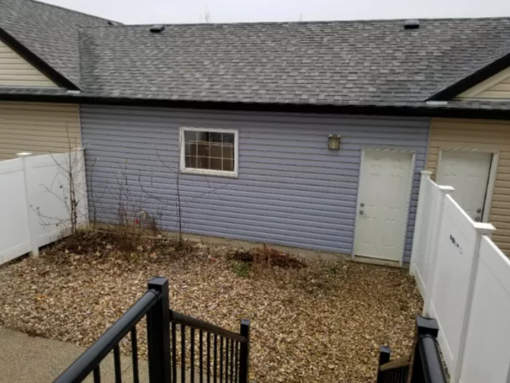 5 Bedroom 4.5 Bathroom Home in Timberlea! 5