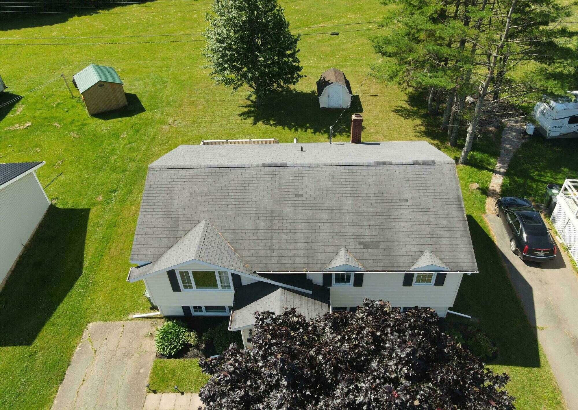 Bright, Spacious & Beautifully Maintained 4-Bedroom Family Home in East Royalty 4