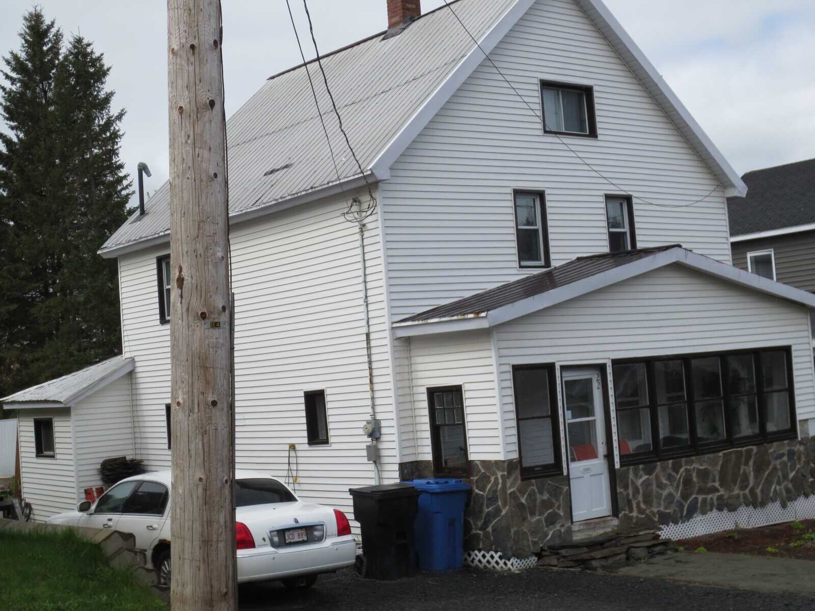 22 Rue Bernier, Edmundston 3