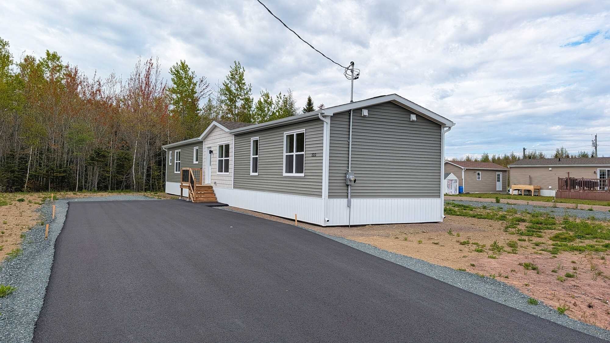 Mini-Home neuve clé en main – Vous êtes propriétaire du terrain! ---
Brand New Turn-Key Mini Home – Own Your Land, No Lot Fees! 3