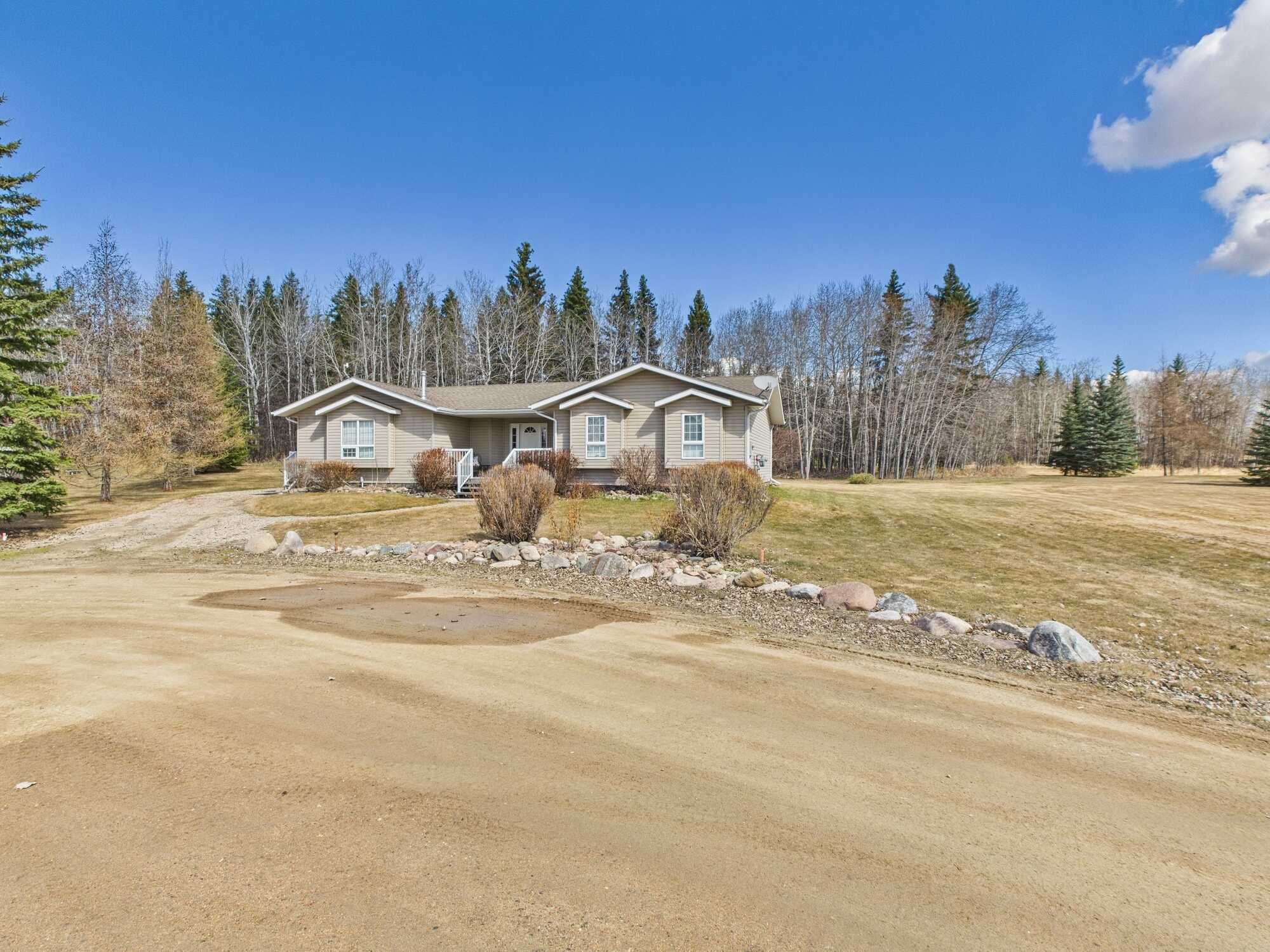 Golfer’s Paradise at Northern Meadows – Your Year-Round Retreat Awaits! 3