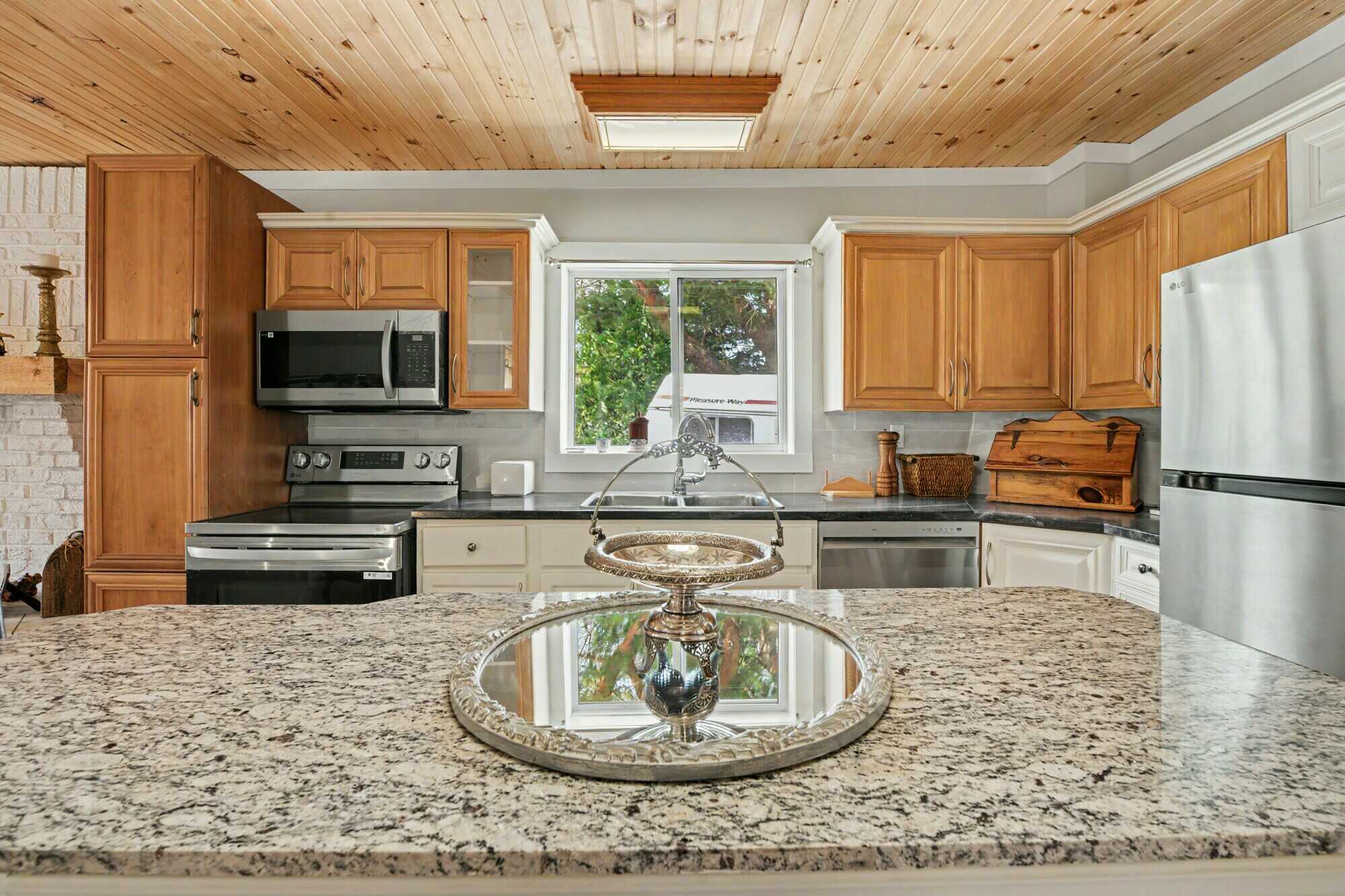 Welcome to the New and Improved 160 Centre Street in Burk's Falls. Updated with Modern and Stylish Finishes, this Cozy Home will  Impress. First Time Home Buyer or Down Sizing, All That You Have Left to do is Move In and Enjoy! 2