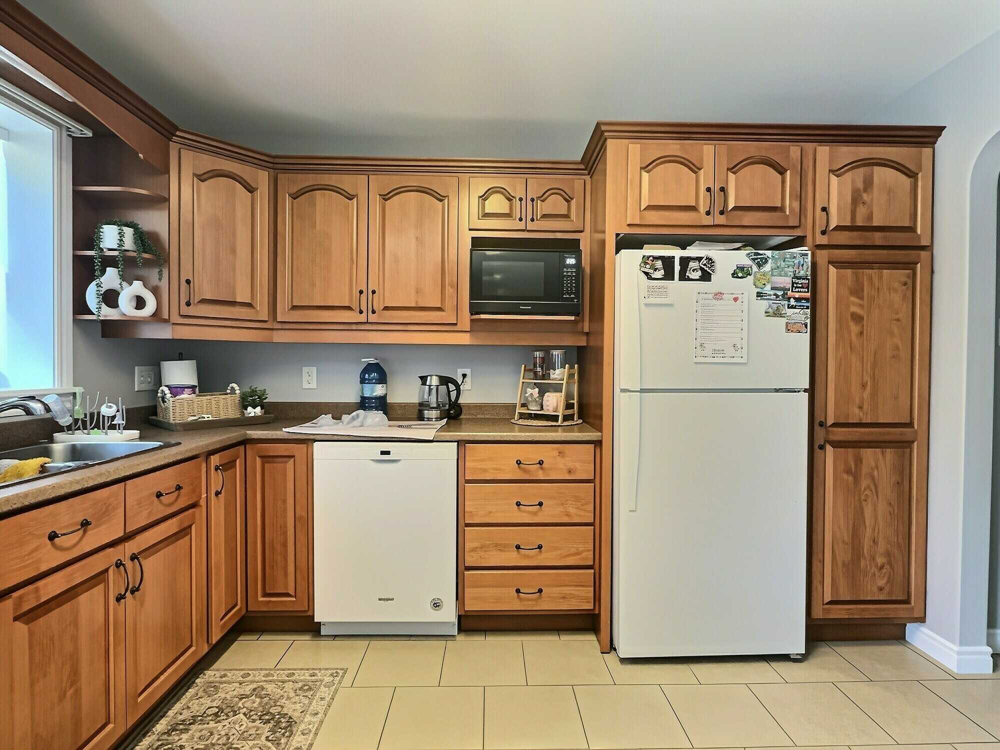 Located in the desirable community of Truro Heights, this well-maintained 3-bedroom, 2-bathroom split-entry semi-detached home combines energy efficiency with a functional layout. 3