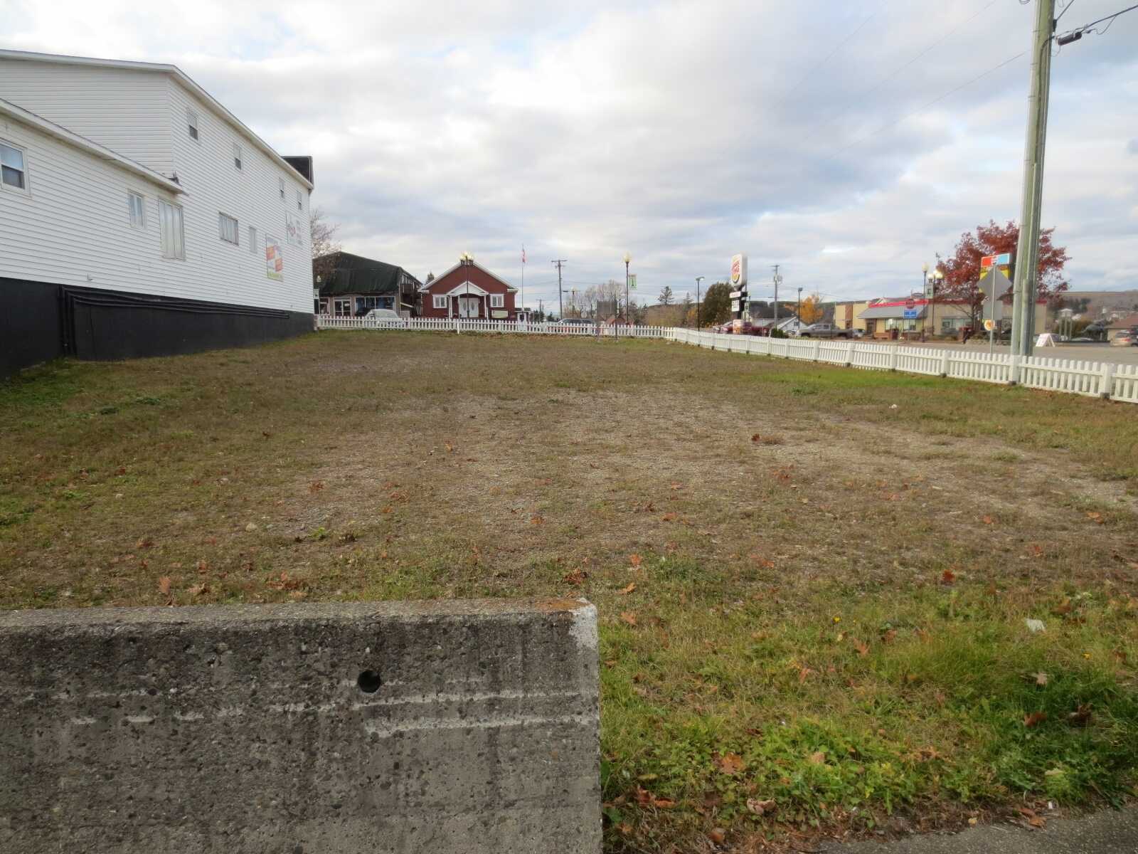 123 Broadway Blvd, Grand Falls 4