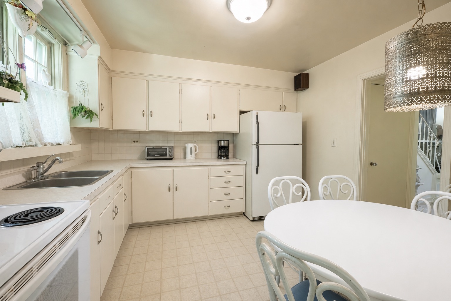 Student or Family Home - 2 minutes from University Campus 2