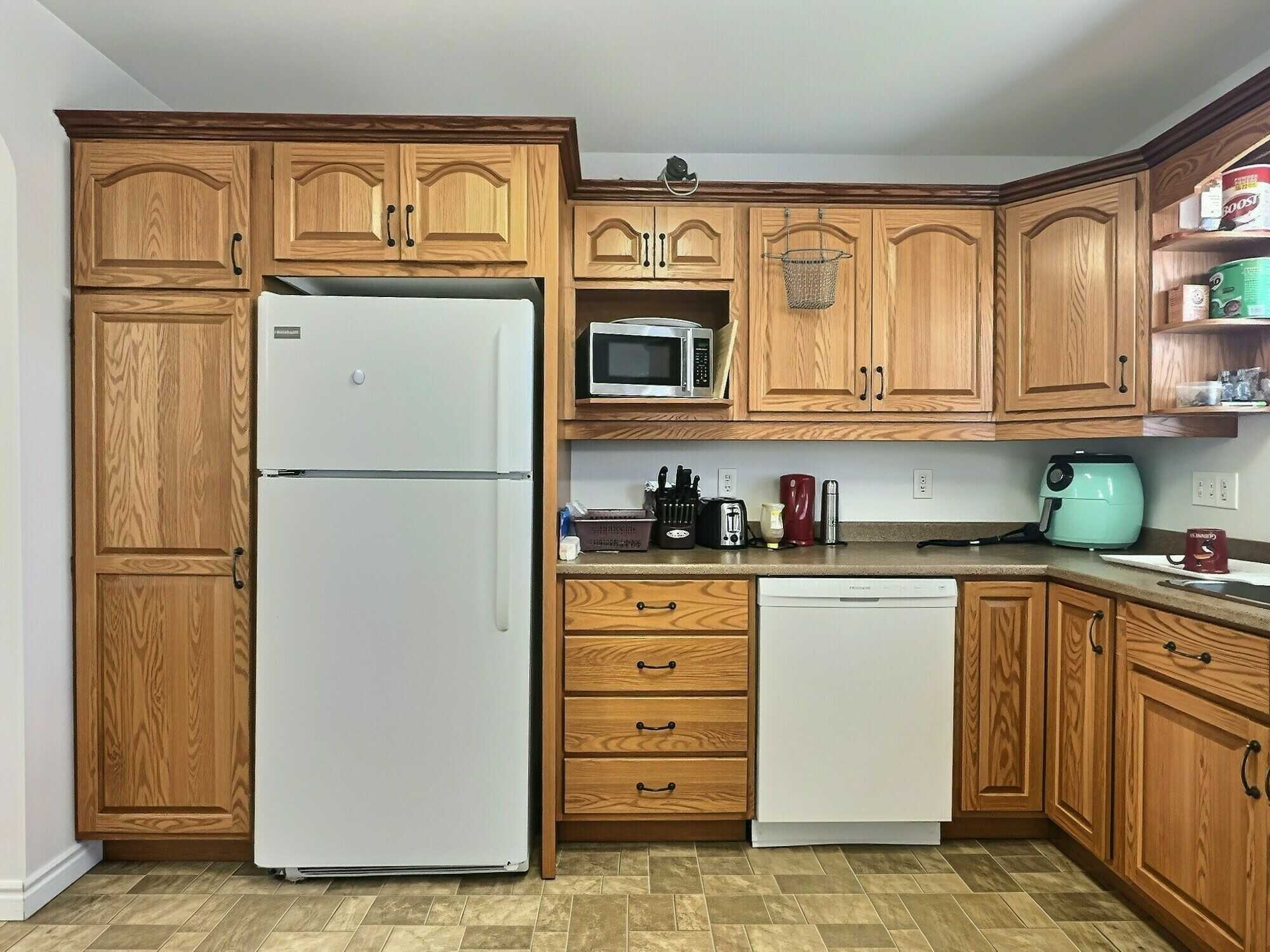 Located in the desirable community of Truro Heights, this well-maintained 3-bedroom, 2-bathroom split-entry semi-detached home combines energy efficiency with a functional layout. 3
