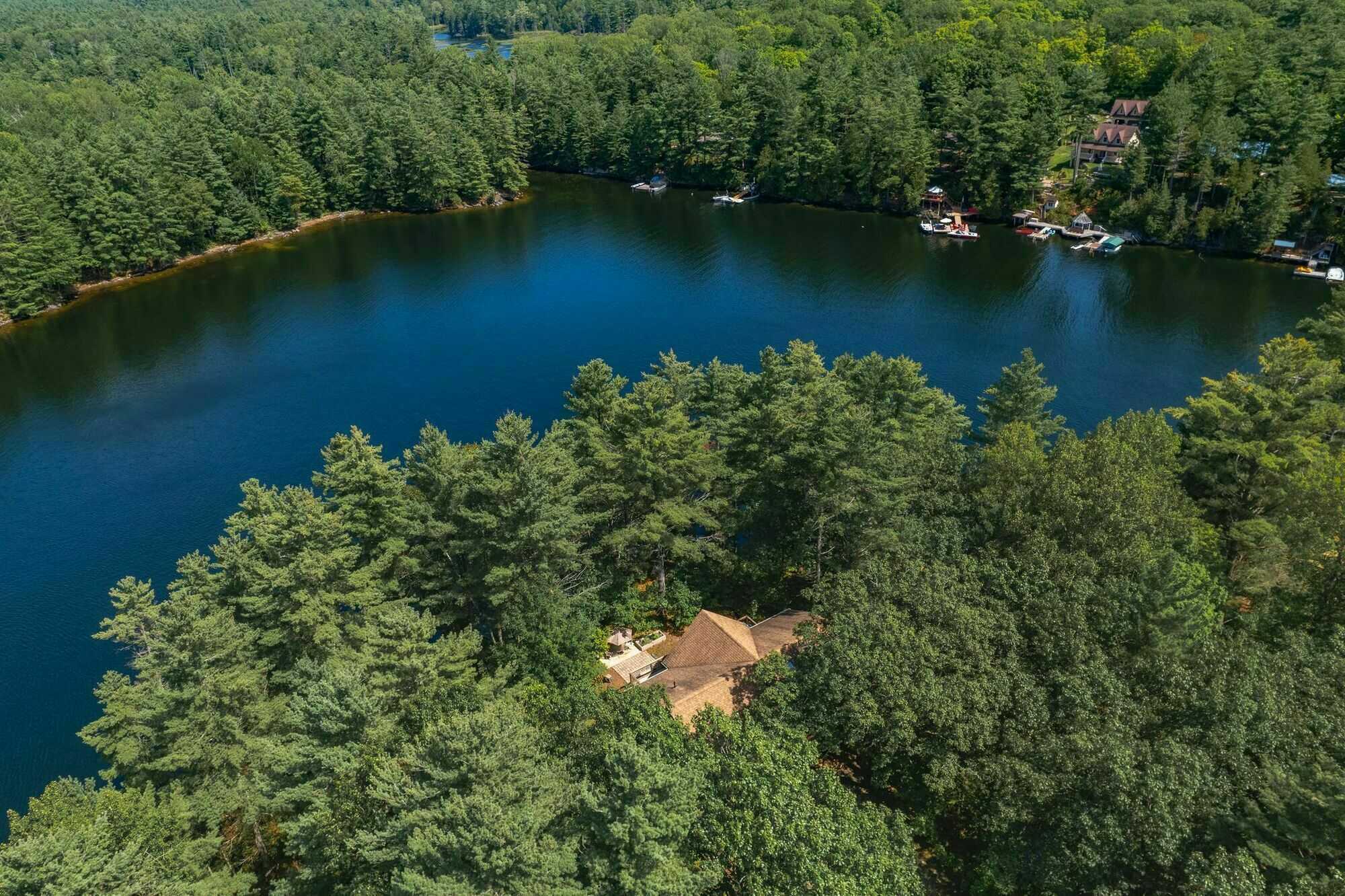 Amazing cottage property with 530 ft of water frontage on Crystal Lake near Kinmount. 5