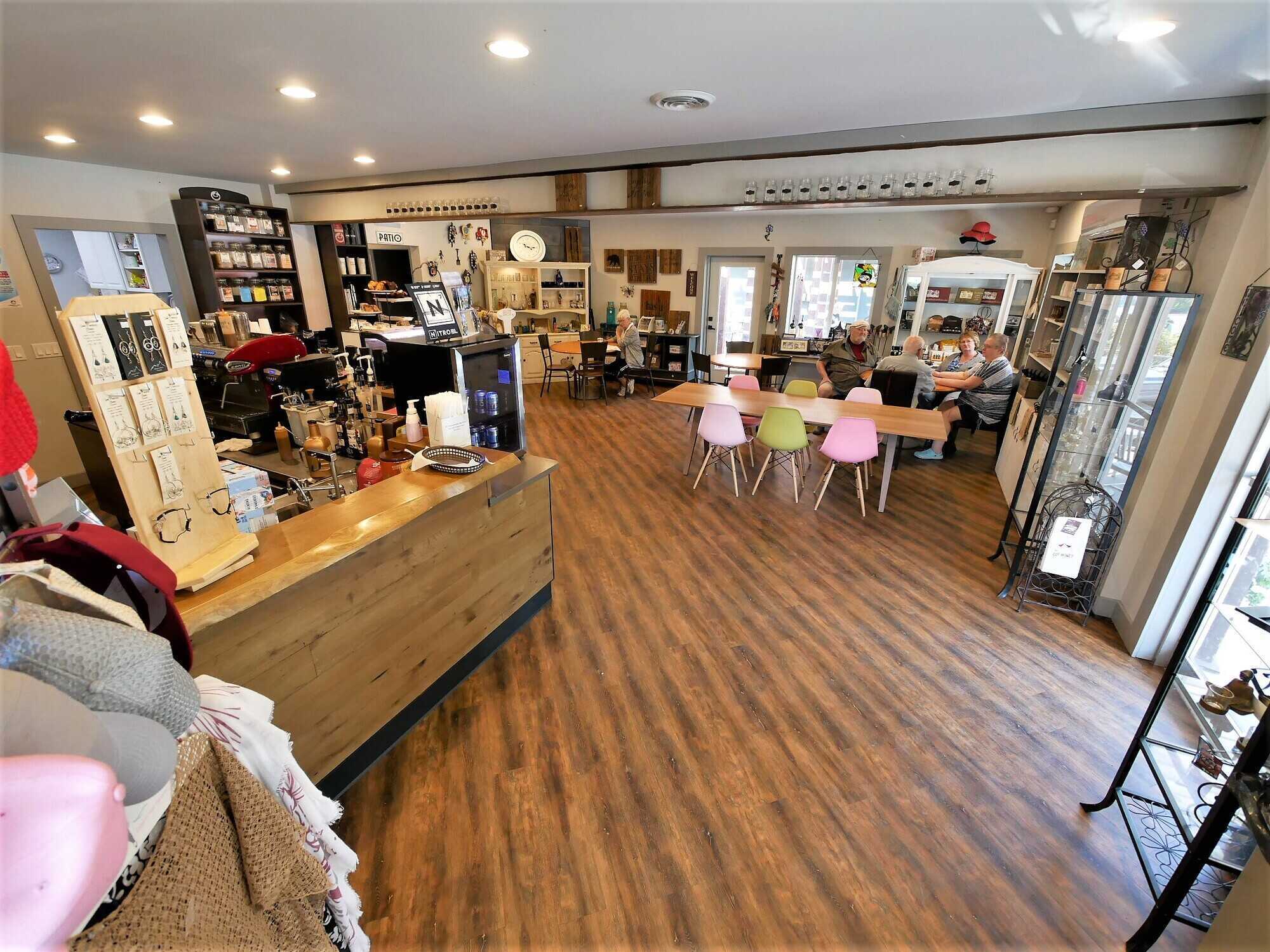 1885 A Bakery Frontage Road, Christina Lake 4