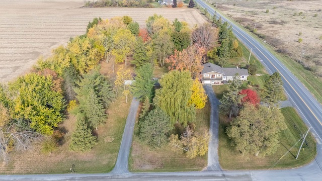 Wonderful Family Home on 2.7 Acres with 40 x 25 Workshop 2