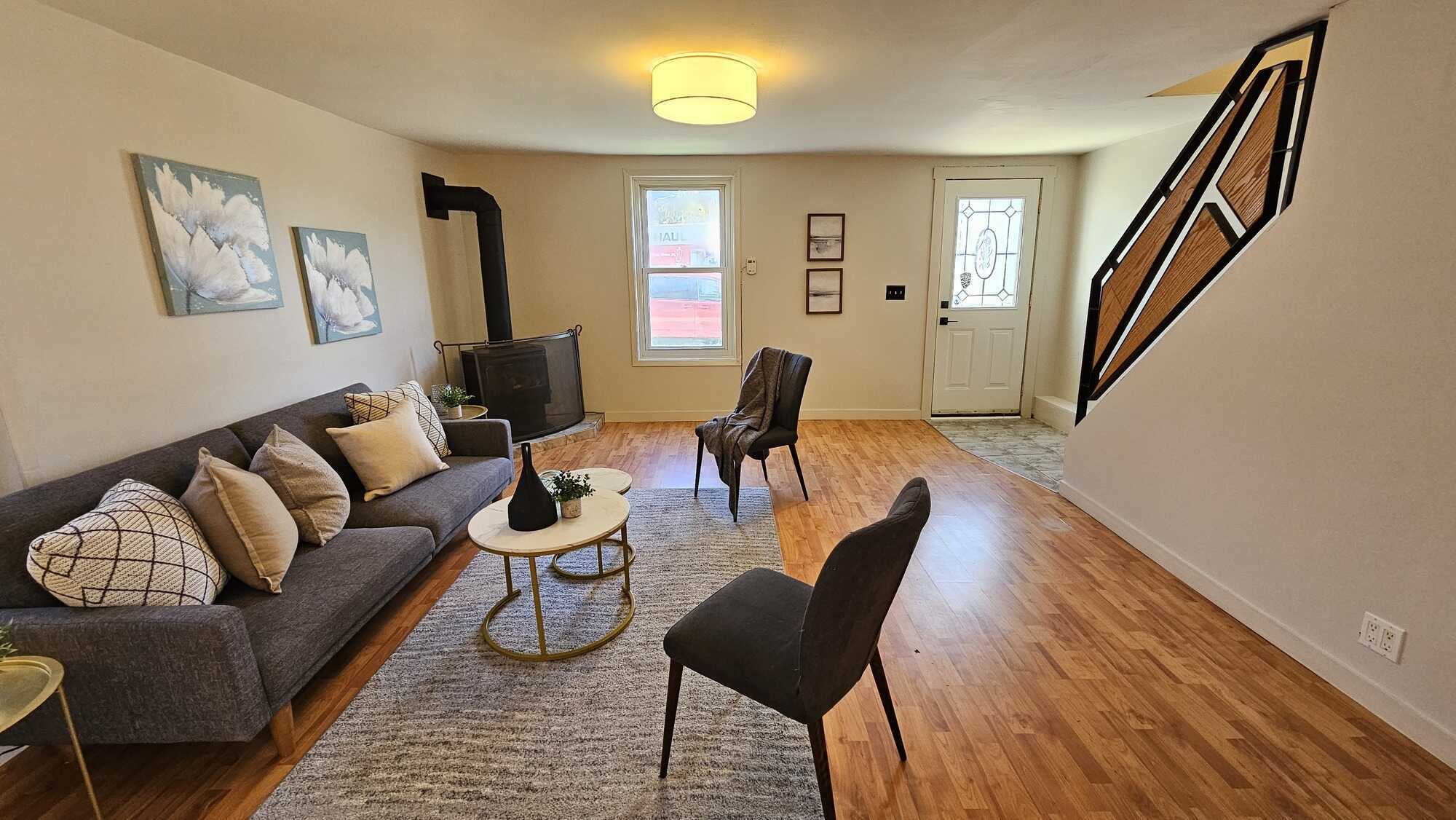 2 Bed 1 Bath On Bleecker St In Belleville! 4