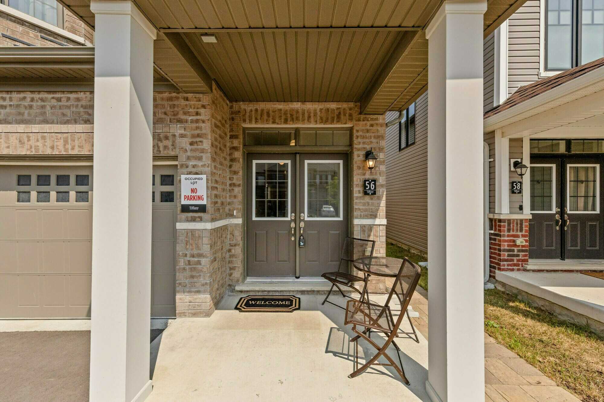 Luxurious Modern 4-Bedroom Detached Home with Attached Garage 3