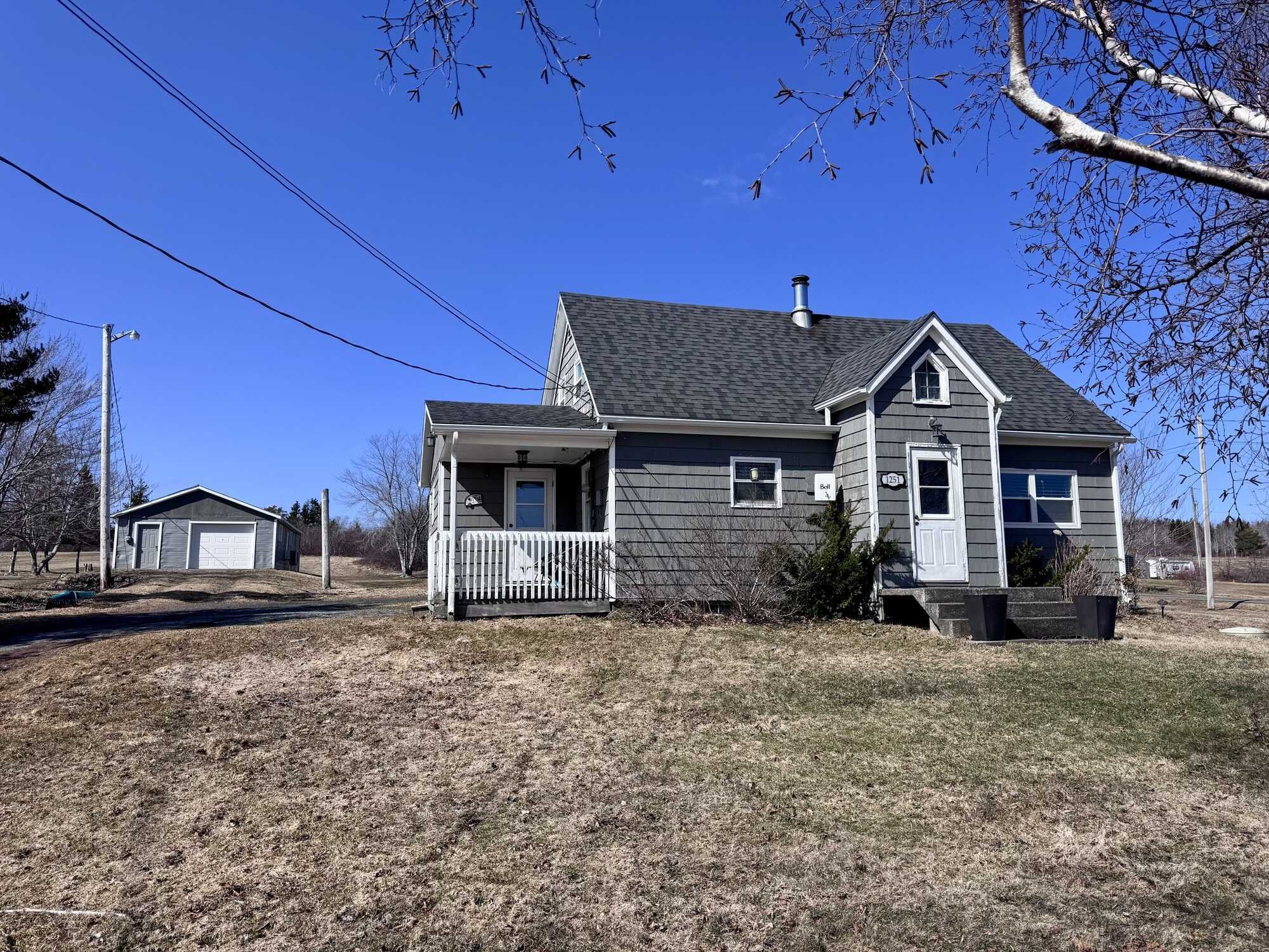 Updated Century Home in the Heart of Pomquet 3