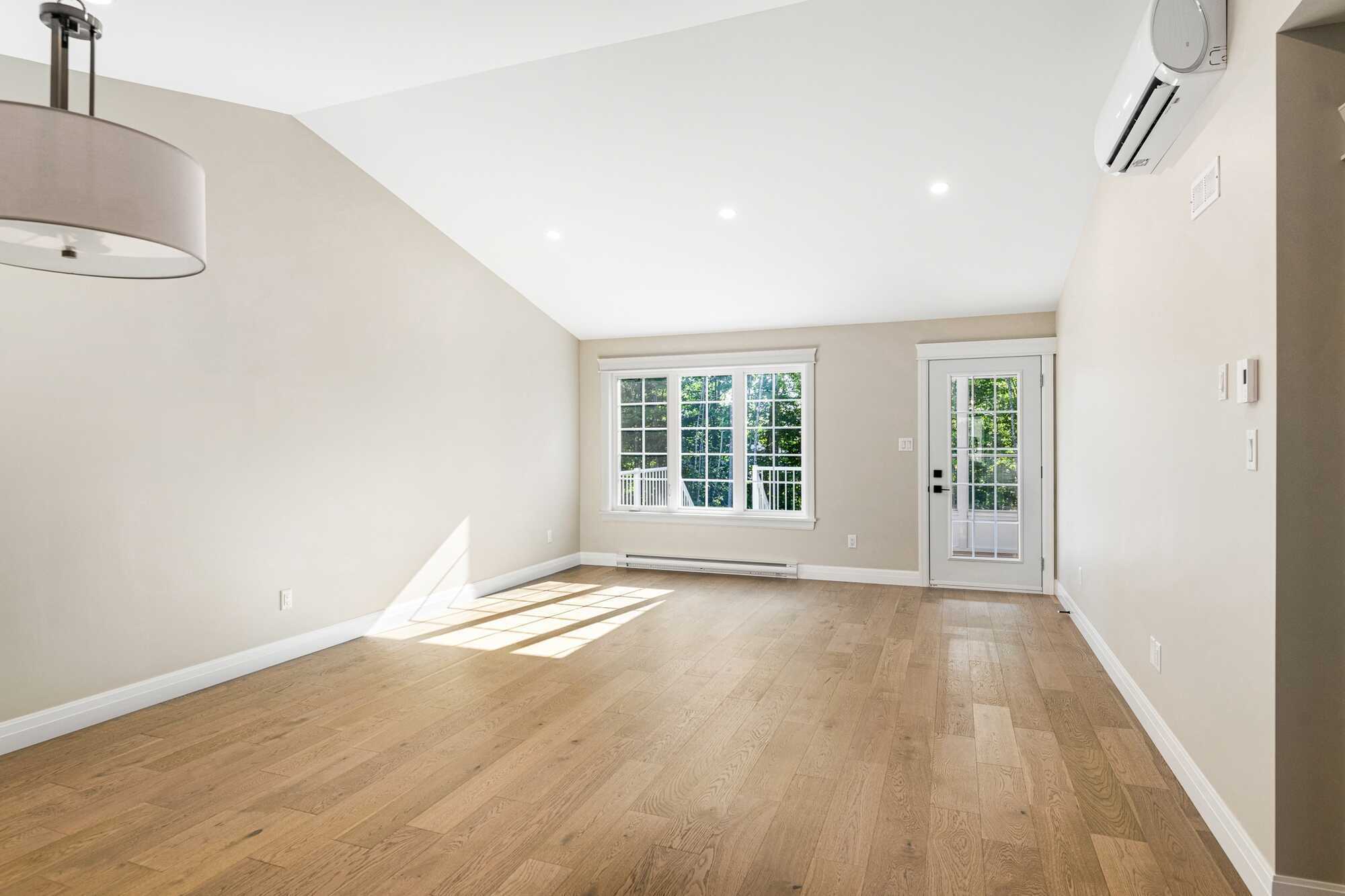 Welcome to The Village at Jonathan Park!!  ***Center Unit*** 2