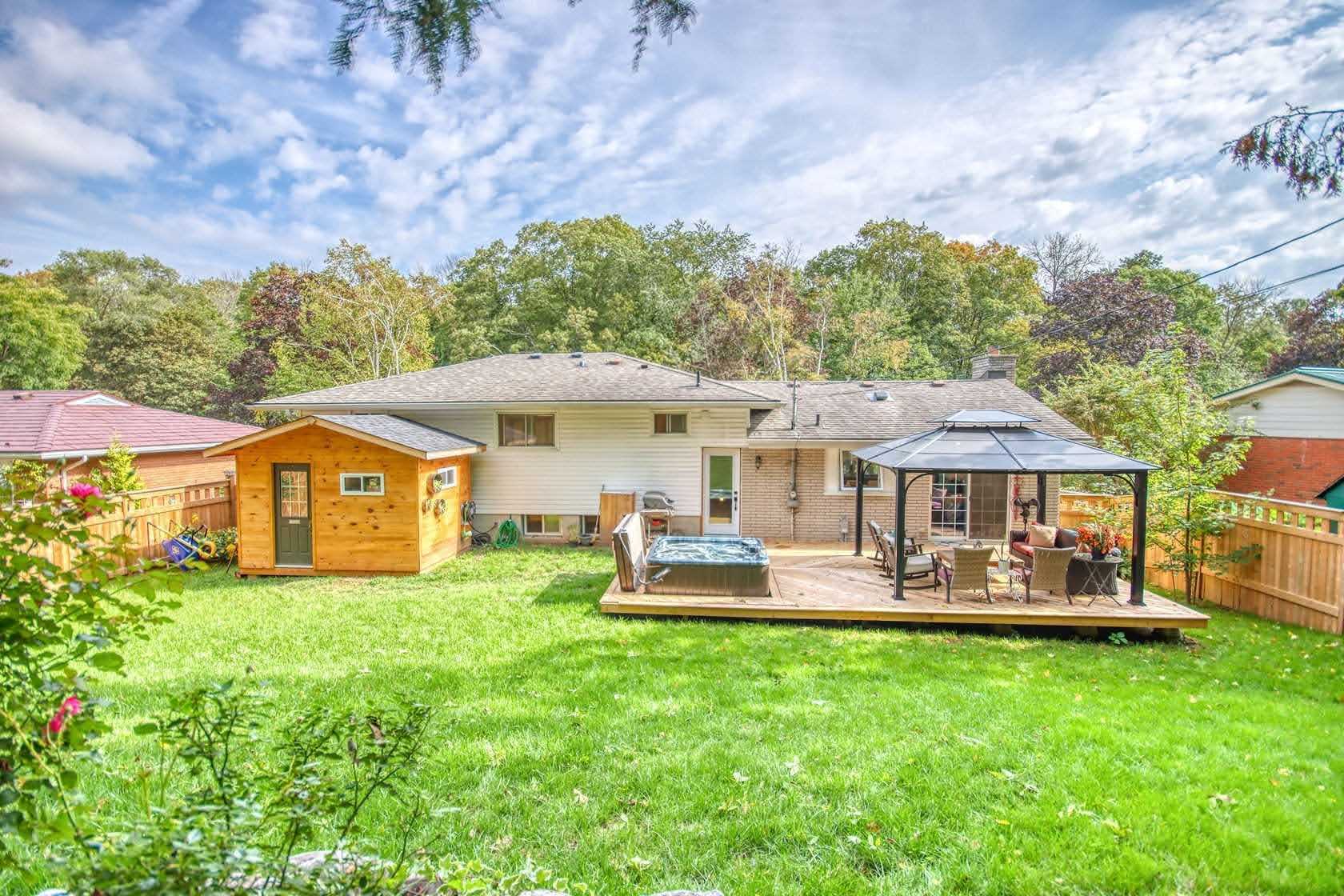 Beautiful 4 Bedroom/2 Full Bath Sidesplit Home on a Gorgeous Lot in Quinte West! Located Close to Hanna Park! 5