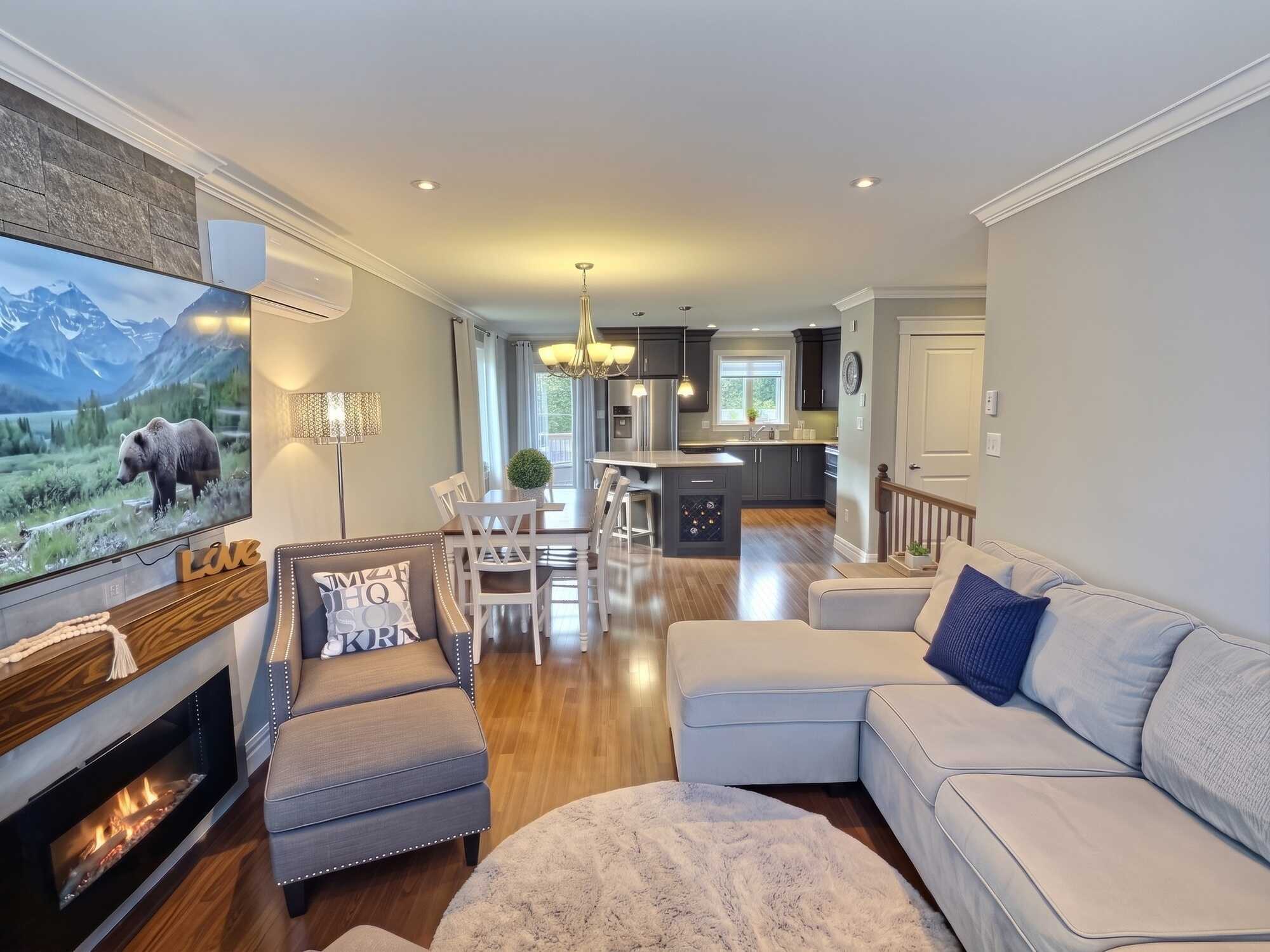Spacious 4-Bedroom Home with Private Backyard & Direct River Access in Torbay 4
