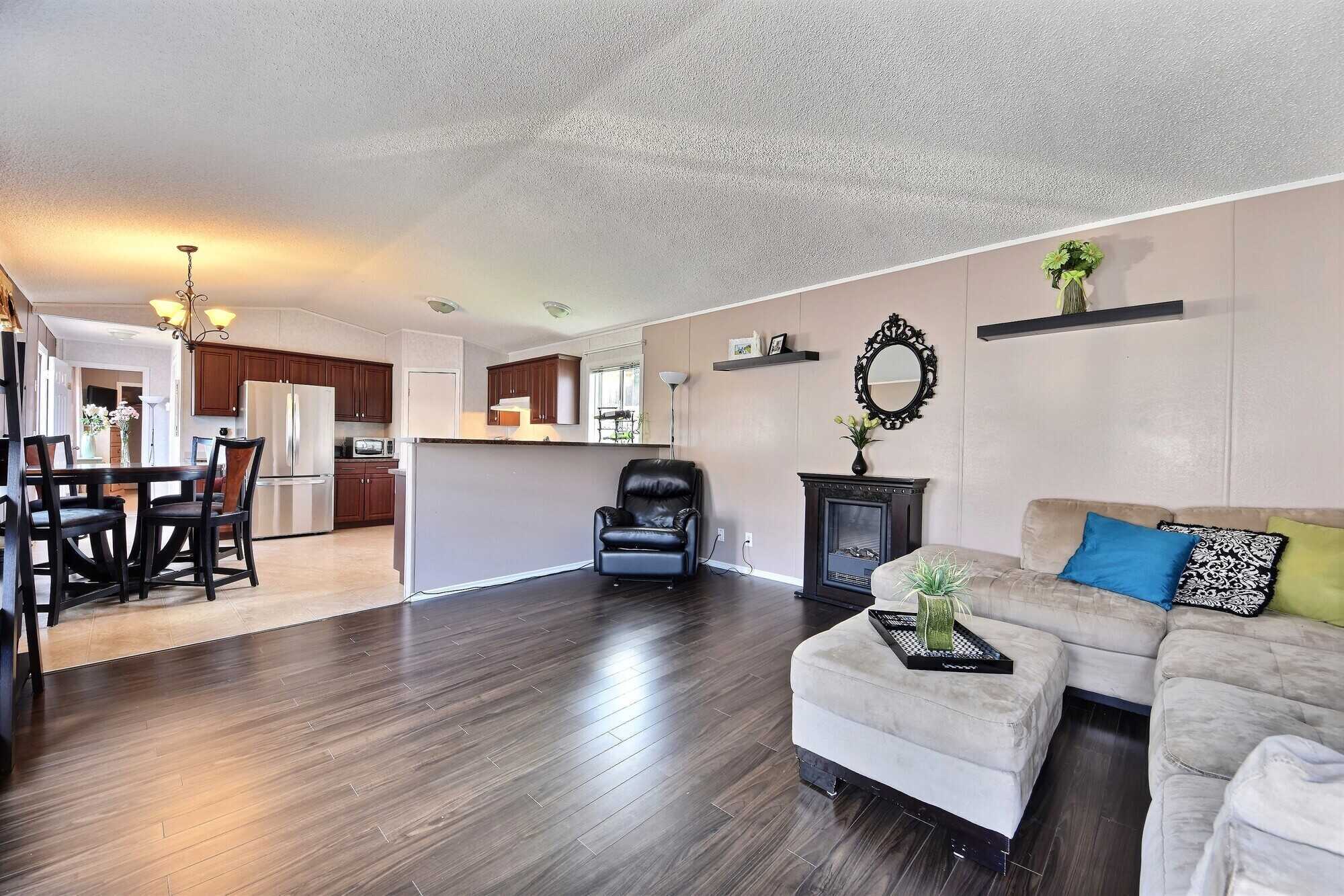 345 Greenwich Lane, Fort McMurray 4