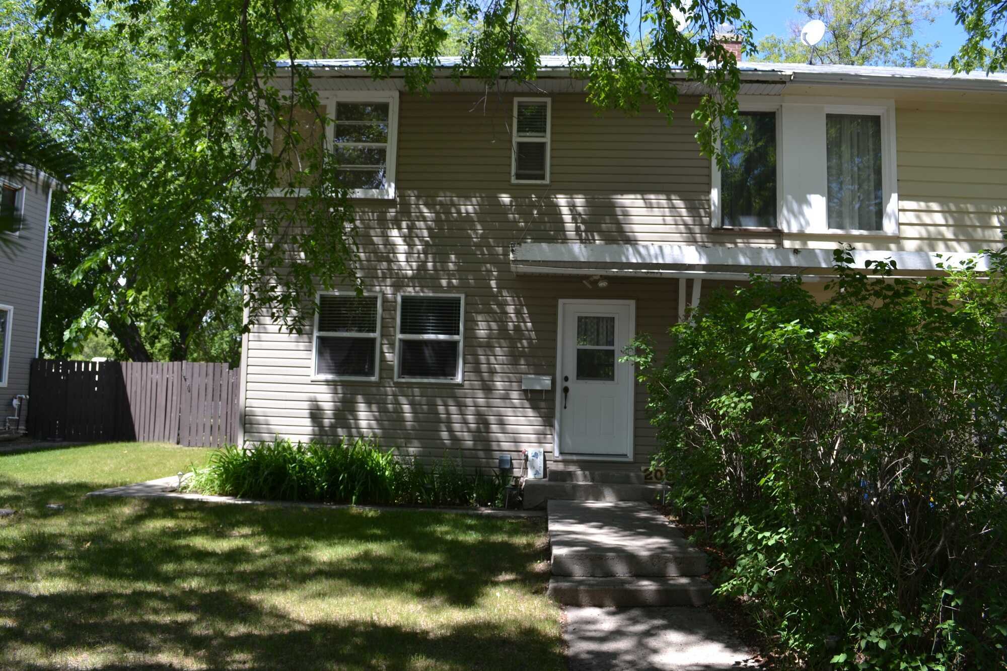 205 3rd Street East, Watrous 3