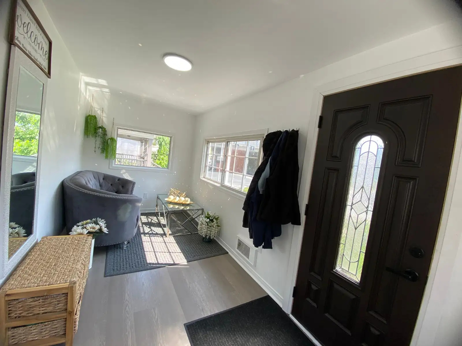 Fully Renovated House – 3 1 Beds – Prime Location Geneva st 2
