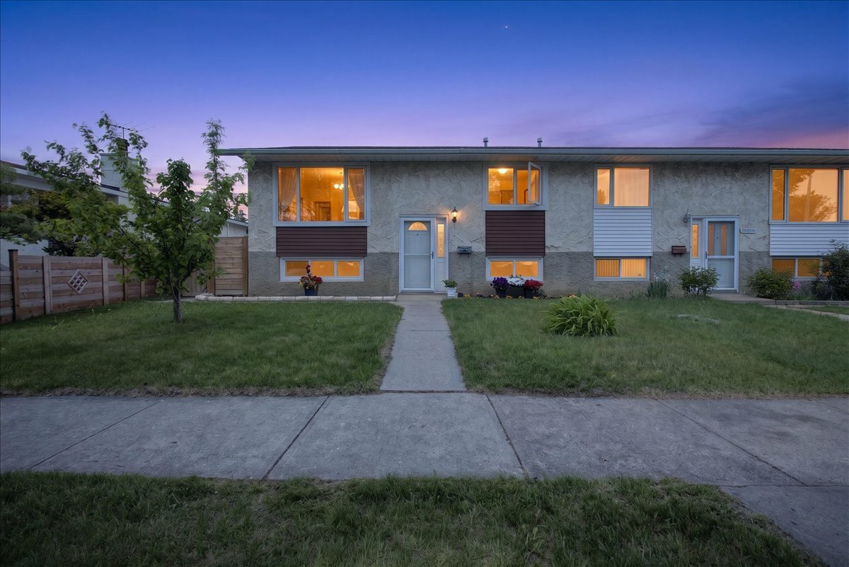 Well maintained 5-bedroom, 1,100 sq. ft. bi-level half duplex in a convenient north Edmonton location. 2