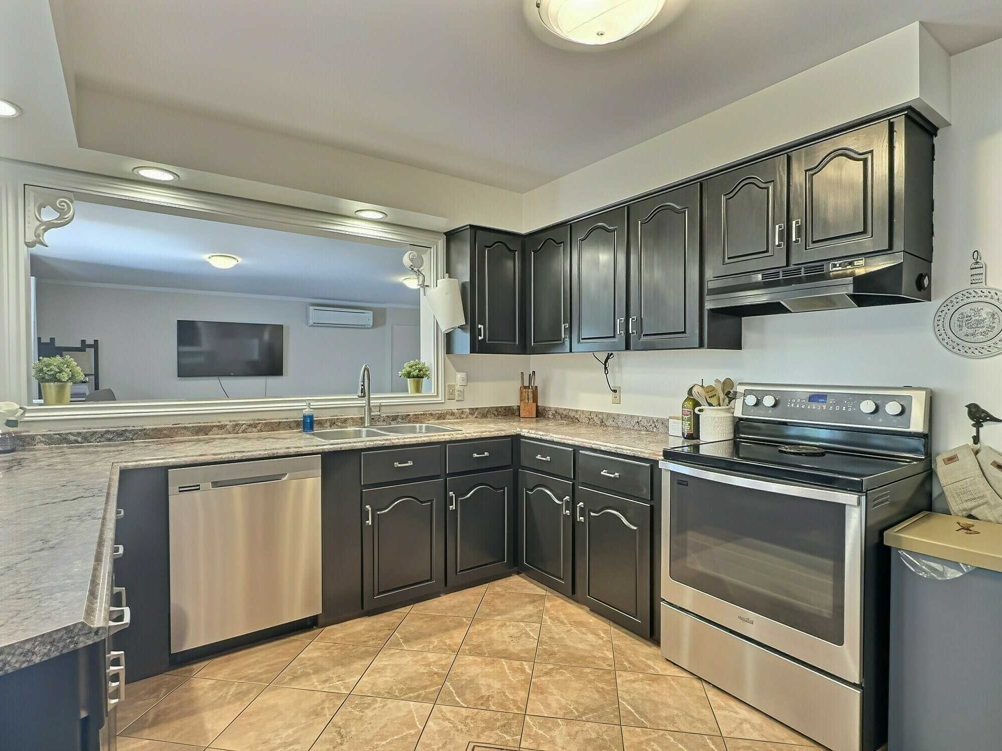 Nestled on a beautifully landscaped corner lot in the highly desirable Saywood Estates, this exceptional family home combines space, comfort, and quality updates in a prime location. 3