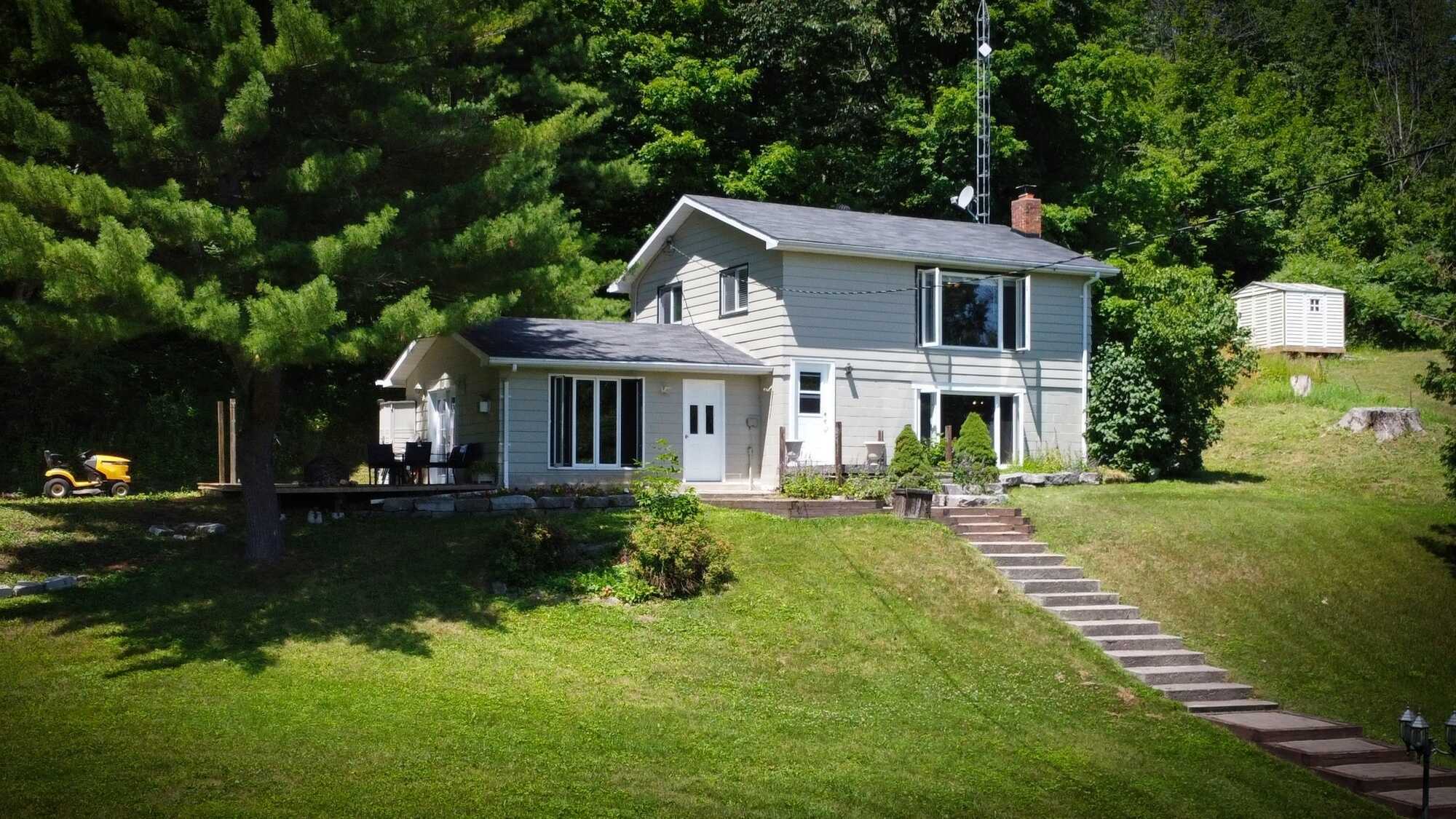 Turnkey Cottage Property on Large Lot with Great Views 4
