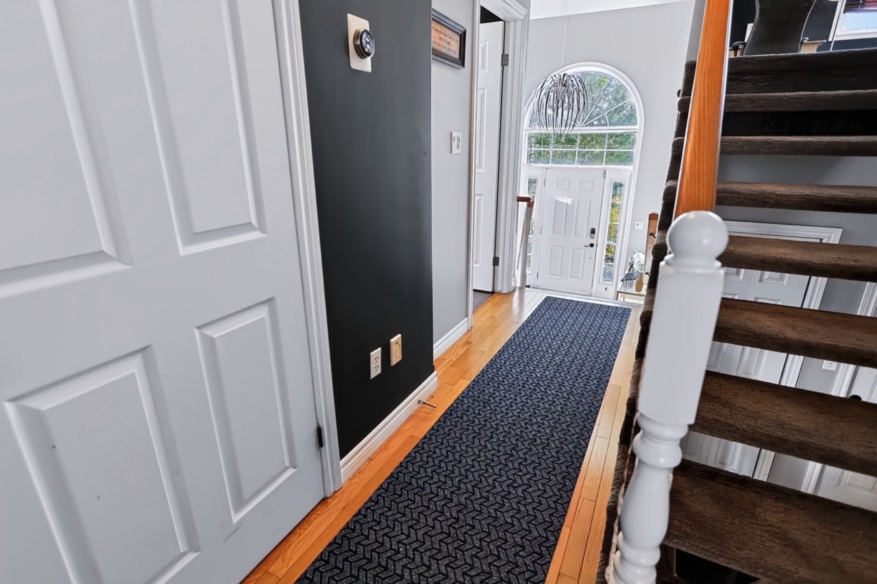 Welcome to 88 Manhattan Court — Where Executive Style Meets Family-Friendly Living! 4