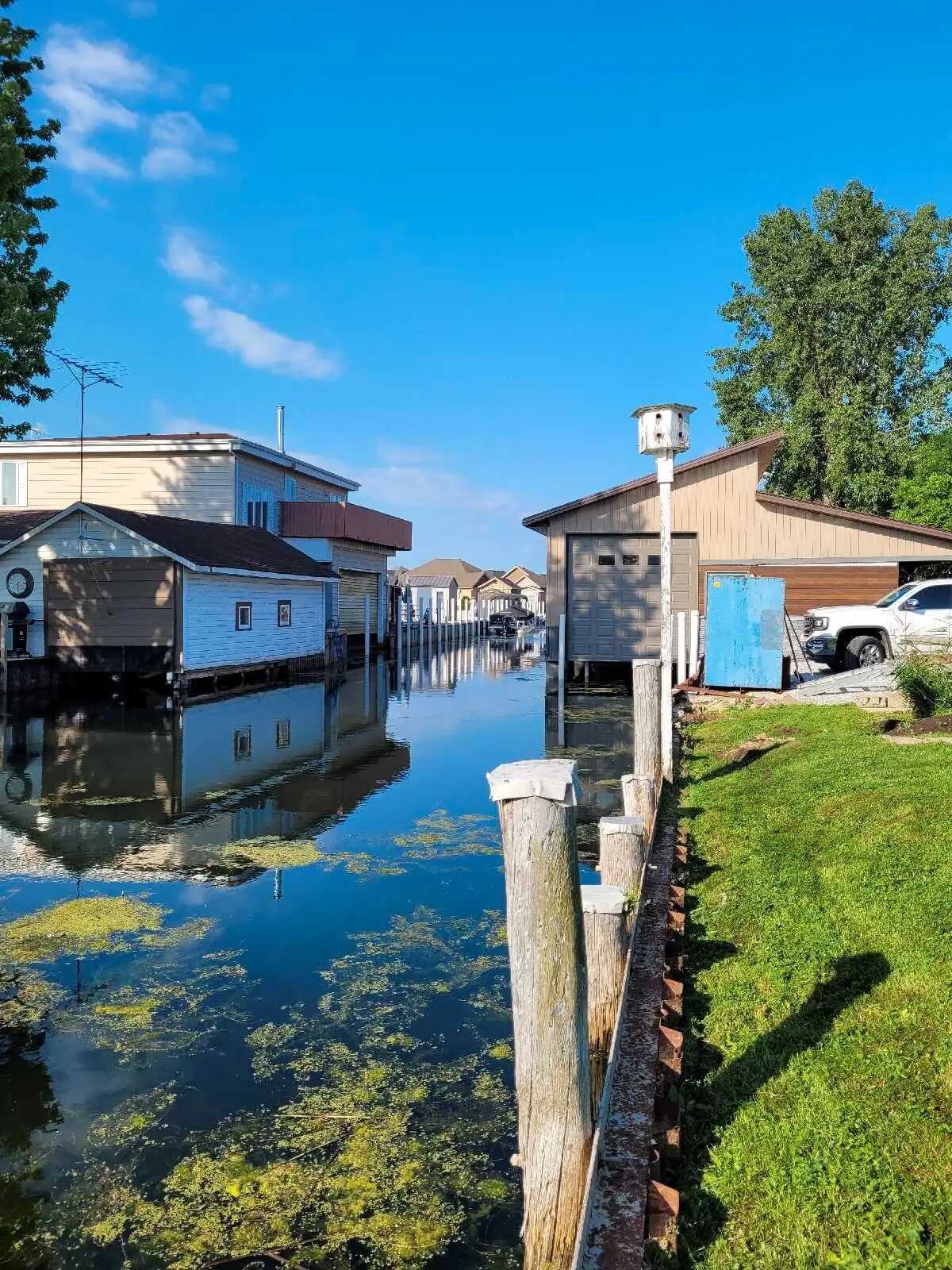 Exceptional Waterfront Lot on Lake St. Clair, Mitchell's Bay 4