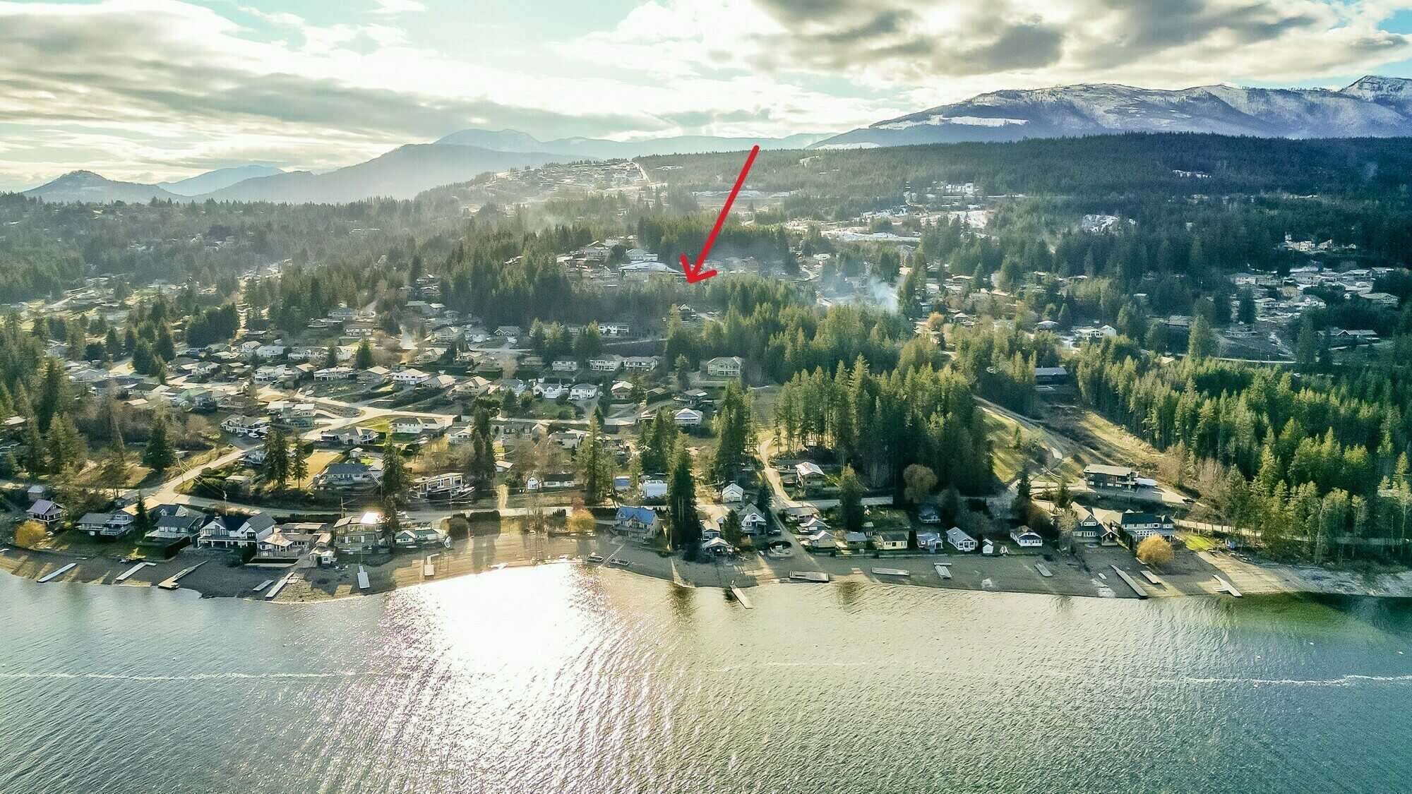 ***NEW PRICE***
For Sale By Owners,
We are open to reasonable offers


Lake View lot overlooking Shuswap Lake and Copper Island in the area of Cedar Heights, Sorrento/Blind Bay B.C. This lot is your blank canvas to bring your dream home to life. 2