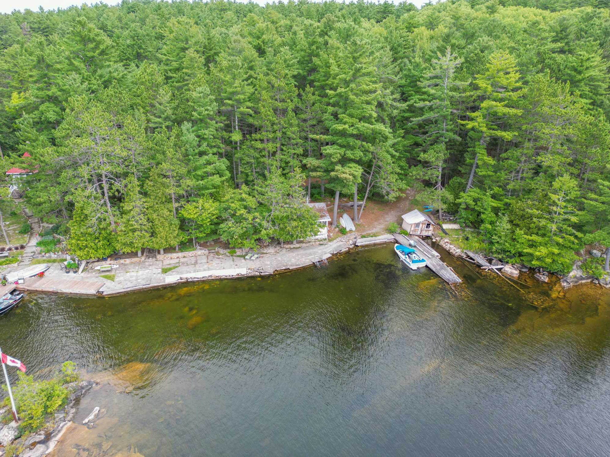 Rare Waterfront Gem on Big Pine Island, Lake Panache / Lake Penage: Your Dream Retreat Awaits! 2
