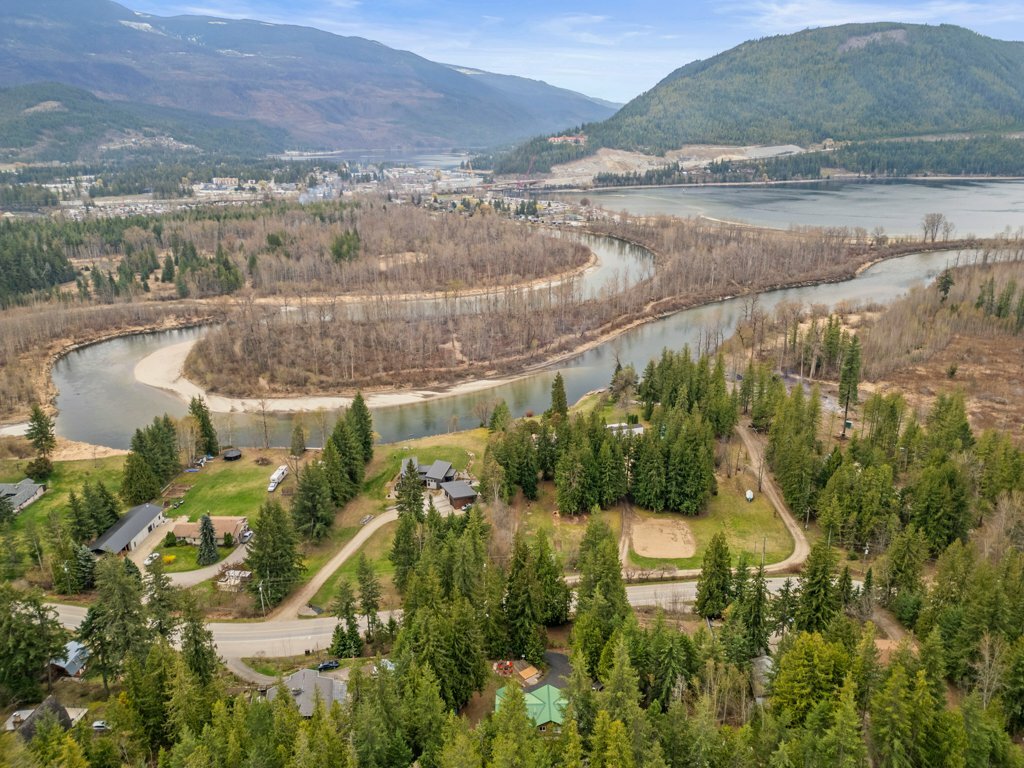 Set on a generous 1.86-acre lot in Sicamous, this property offers a rare blend of usable land and proximity to town—ideal for those looking for both lifestyle and flexibility. 3