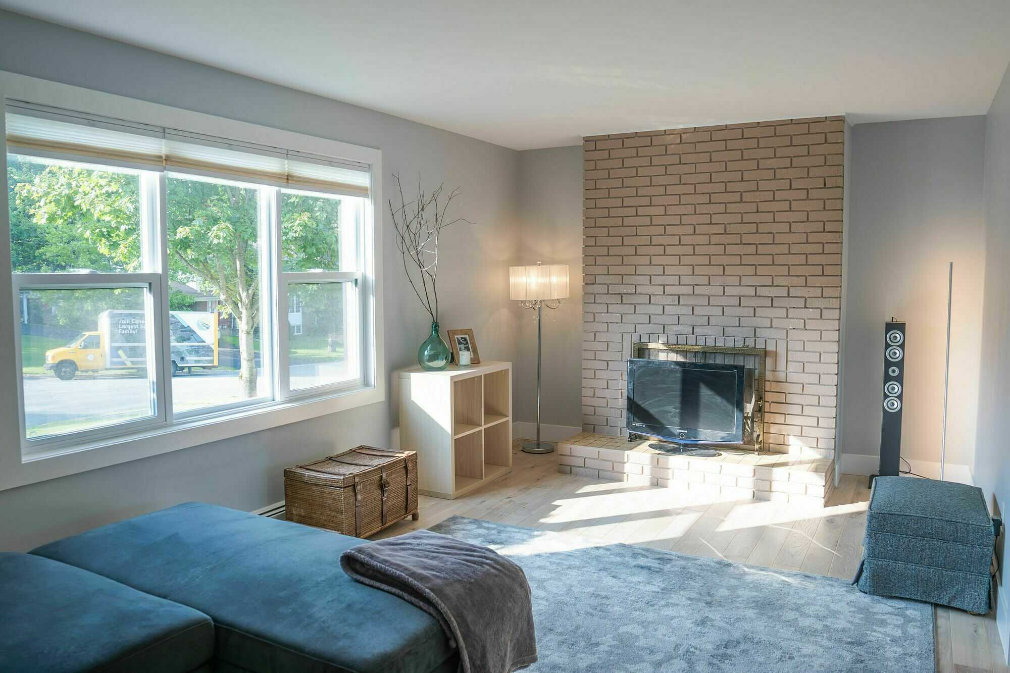 Welcome to 36 Simcoe Place — a thoroughly renovated, move-in ready home on a quiet cul-de-sac in one of Clayton Park’s most established and convenient neighbourhoods. 2